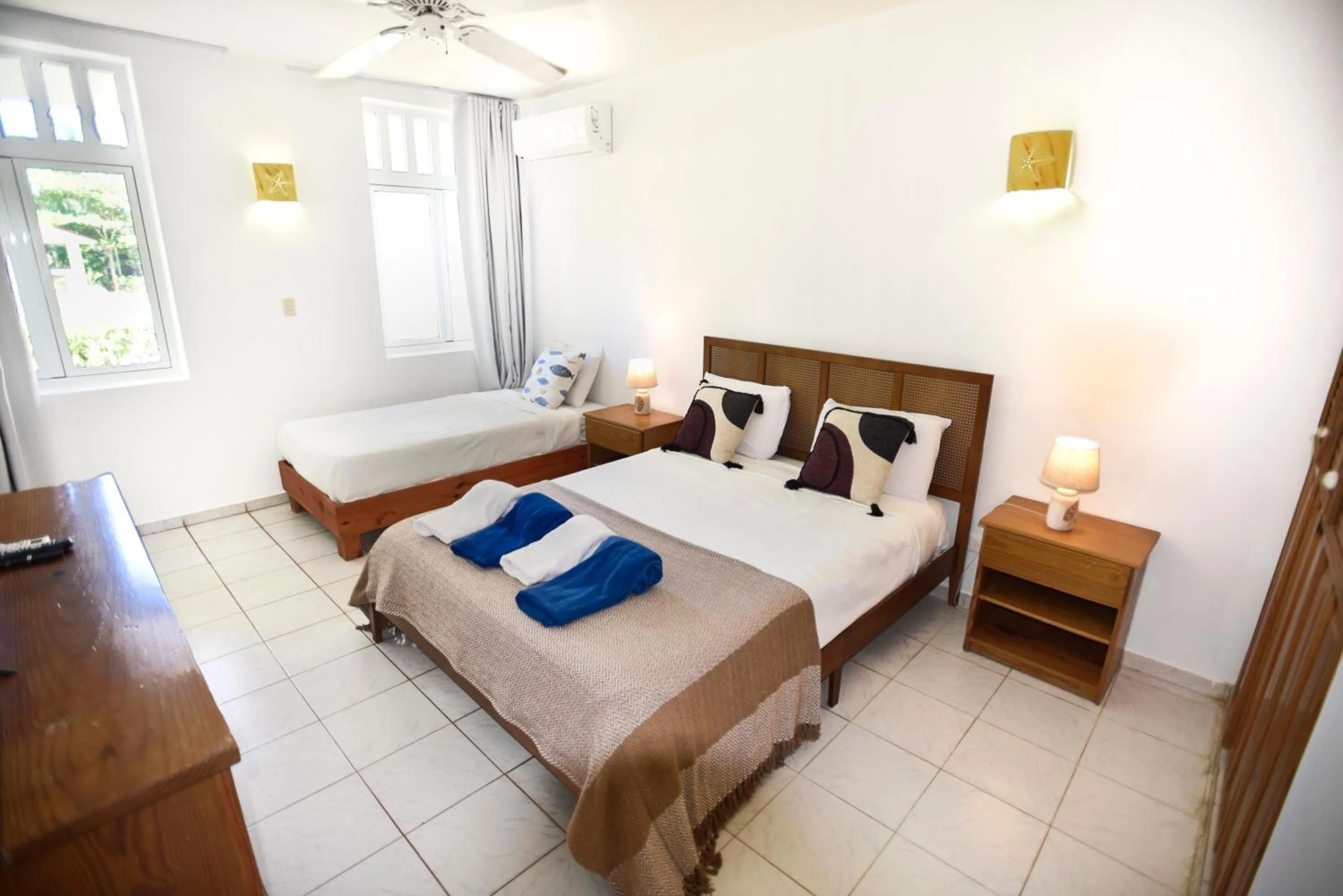 Bedroom, Bed in El Pelicano Apart-Hotel