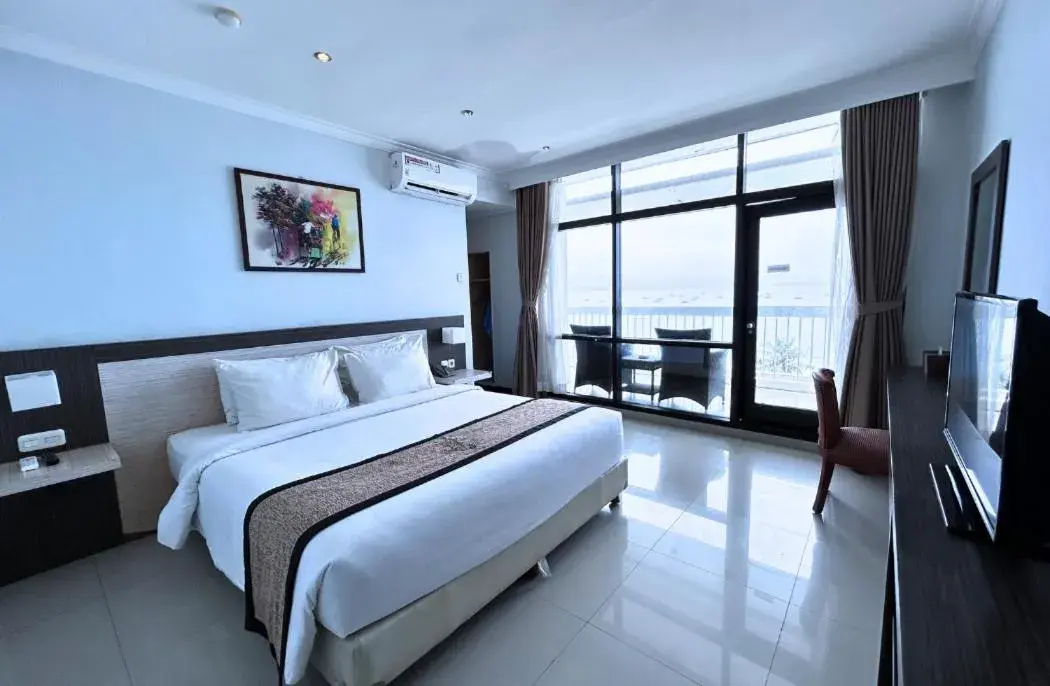 Bedroom, Bed in Grand Inna Samudra Beach Bedroom, Bed in Grand Inna Samudra Beach