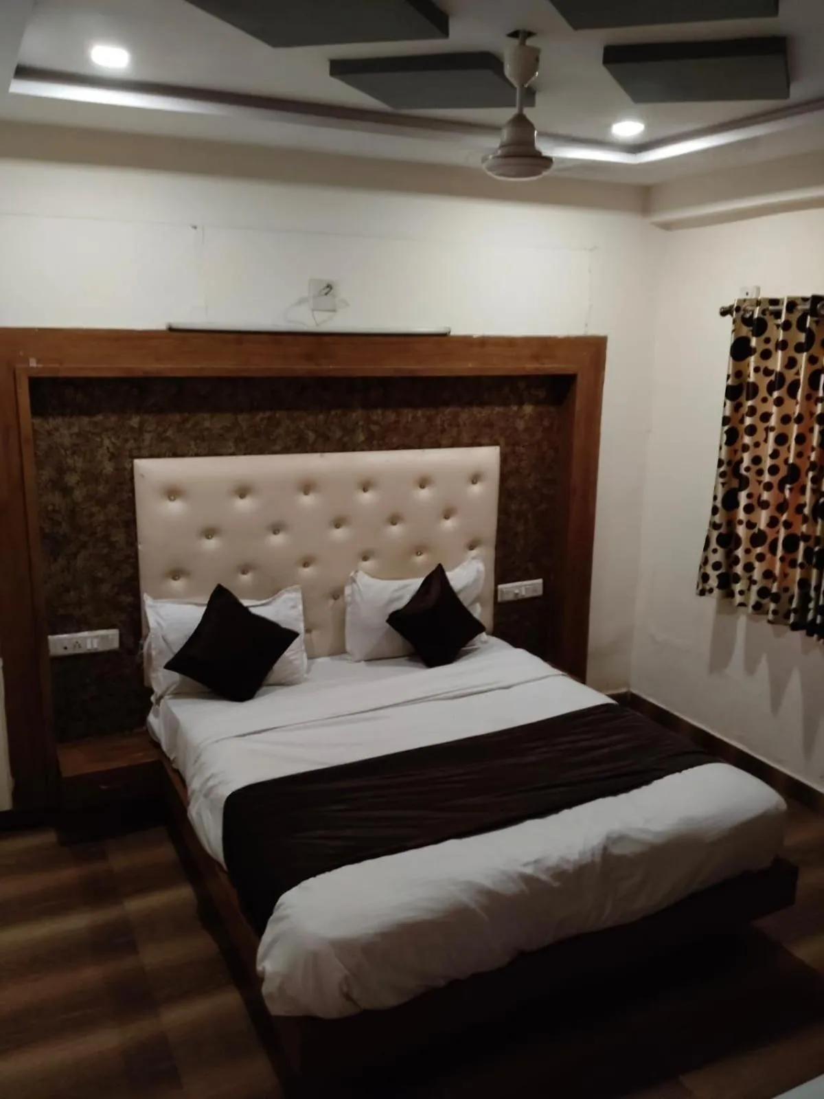 Hotel Galaxy Inn