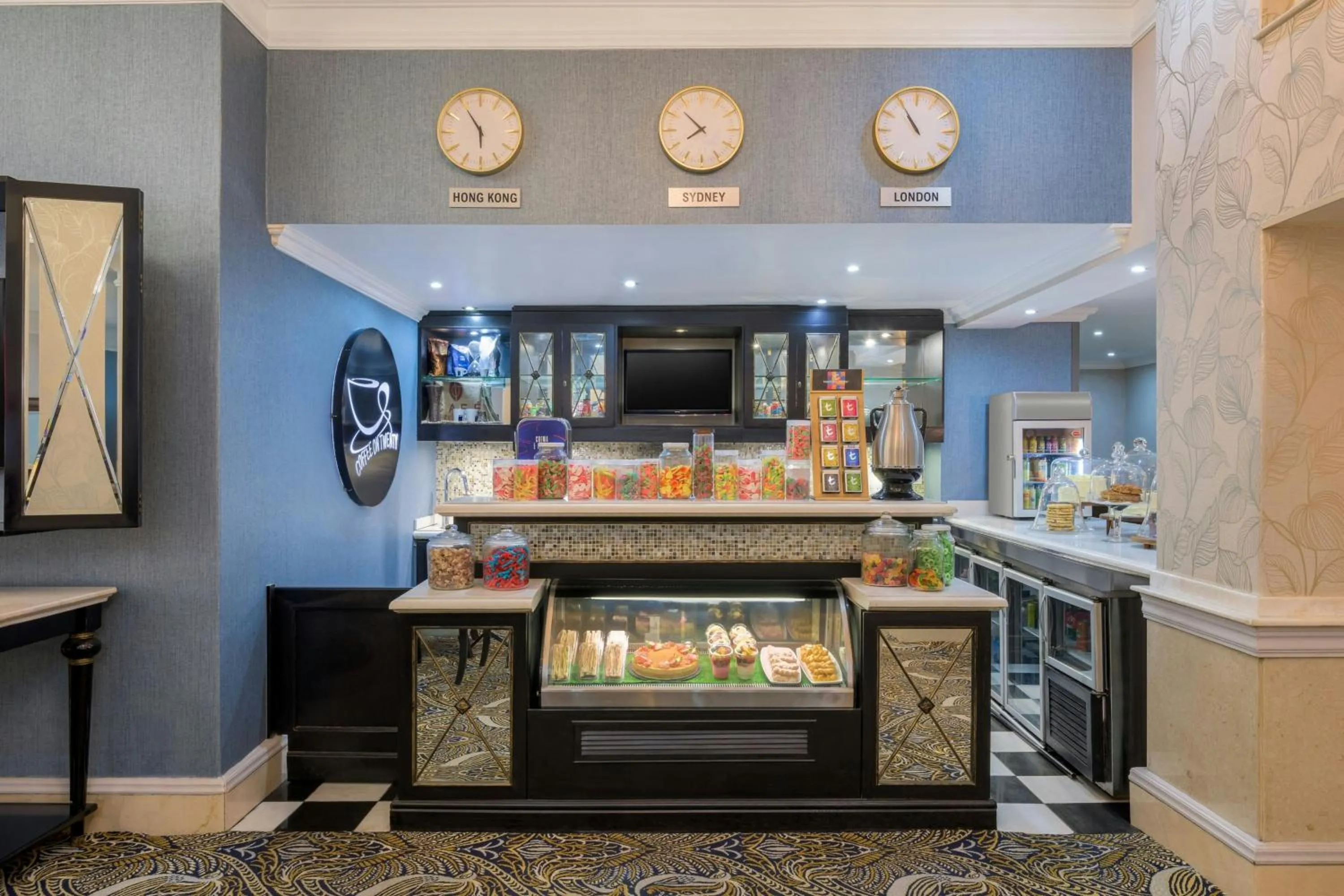 Lobby or reception in Protea Hotel by Marriott Johannesburg Balalaika Sandton