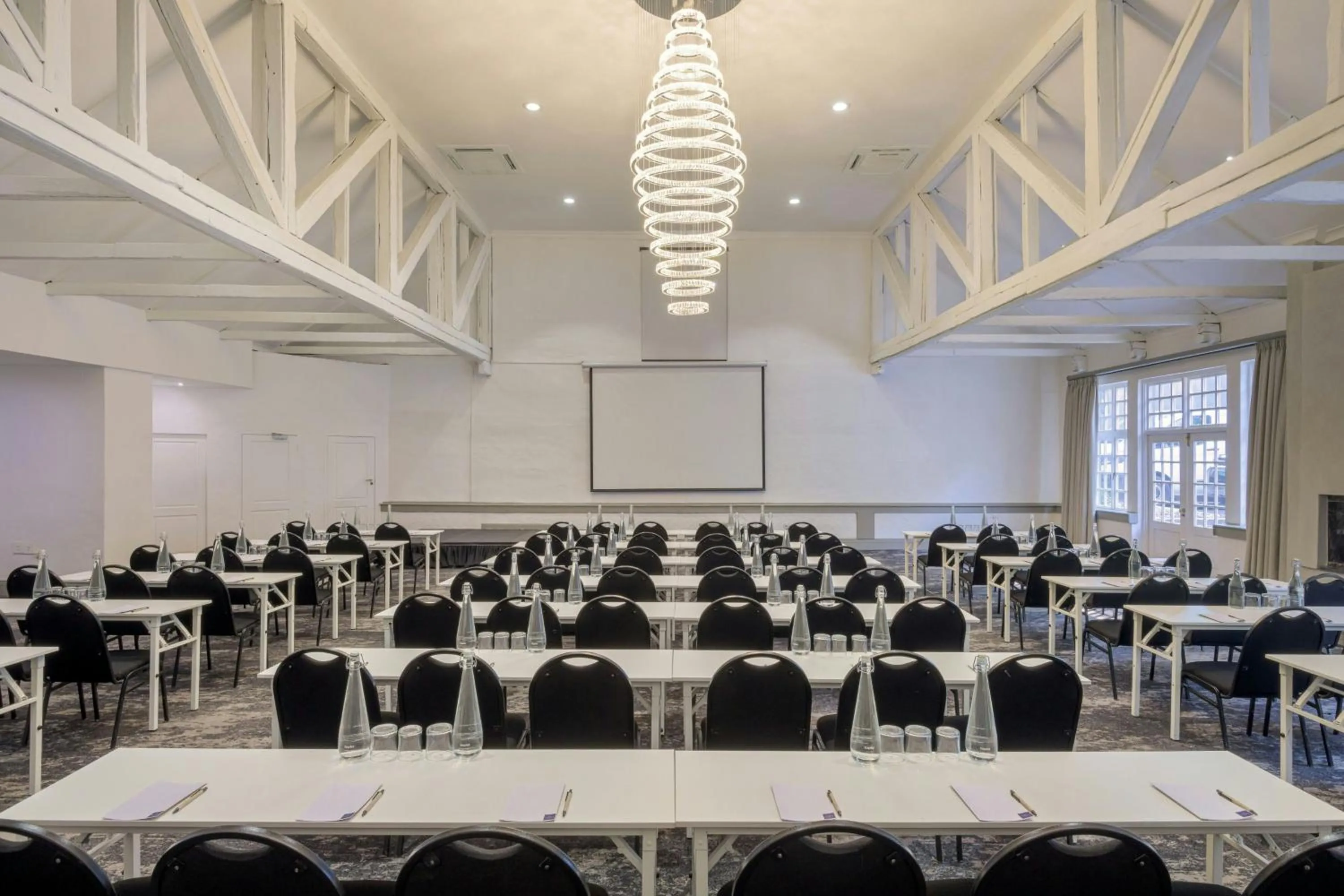 Meeting/conference room in Protea Hotel by Marriott Johannesburg Balalaika Sandton