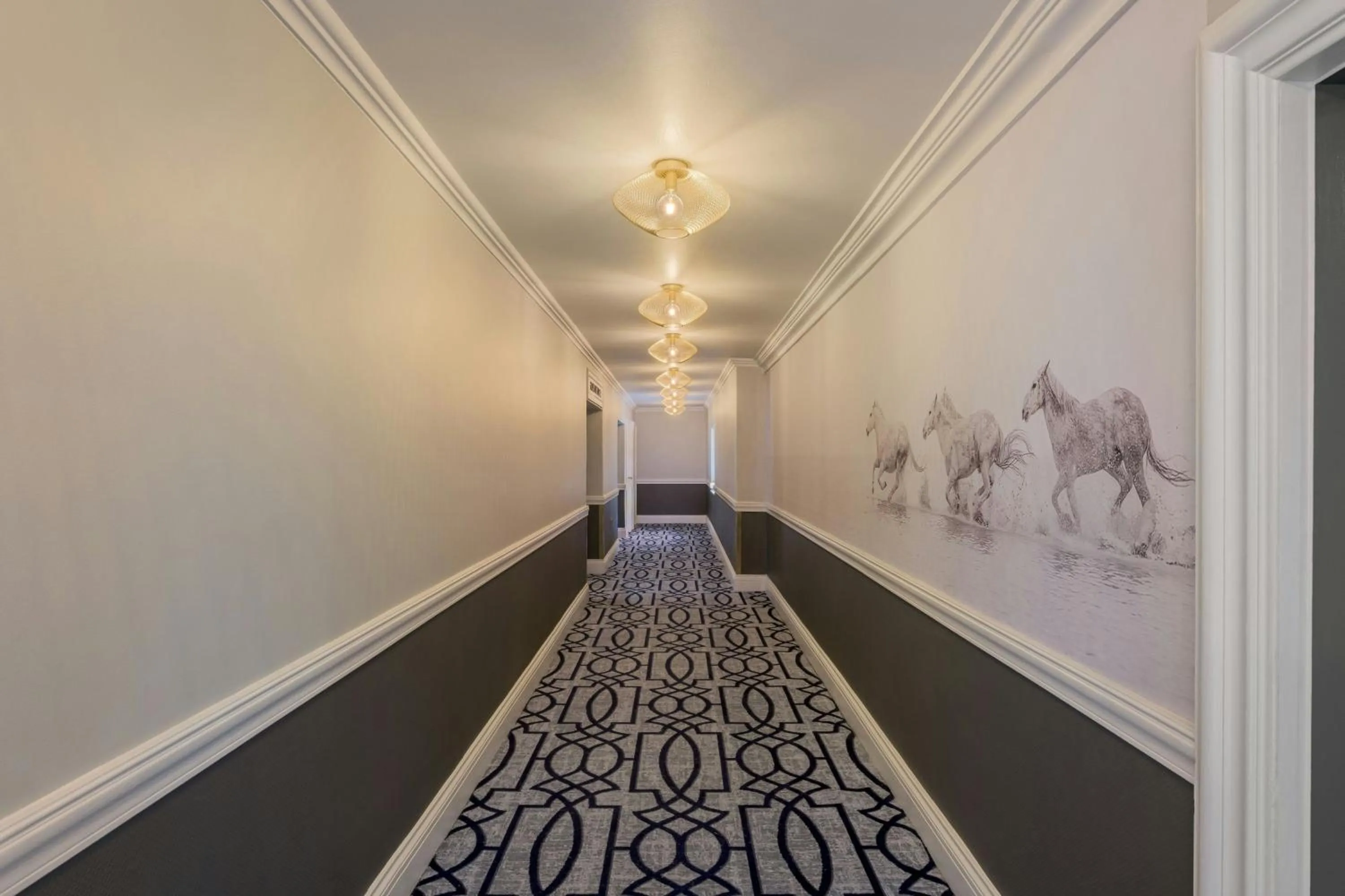 Meeting/conference room in Protea Hotel by Marriott Johannesburg Balalaika Sandton