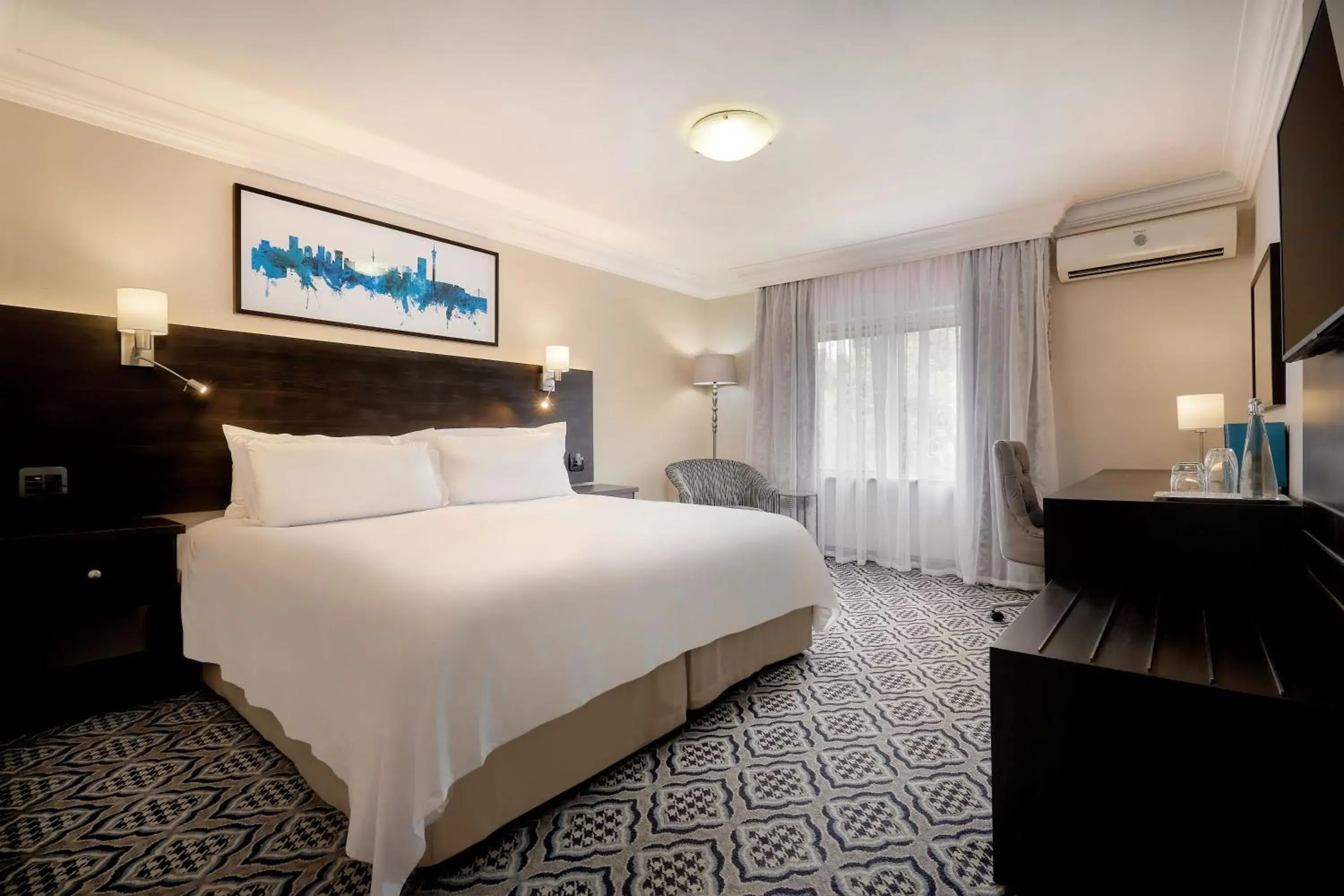 King Guest Room with Garden View in Protea Hotel by Marriott Johannesburg Balalaika Sandton King Guest Room with Garden View in Protea Hotel by Marriott Johannesburg Balalaika Sandton