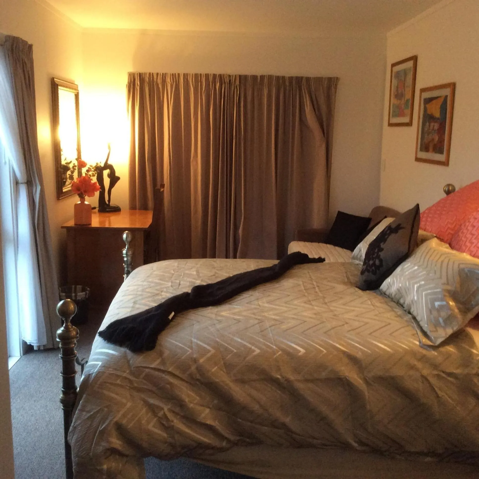 Bed in Noah's Boutique Accommodation Moeraki