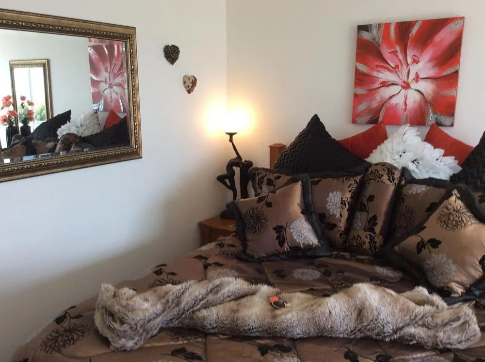 Decorative detail in Noah's Boutique Accommodation Moeraki