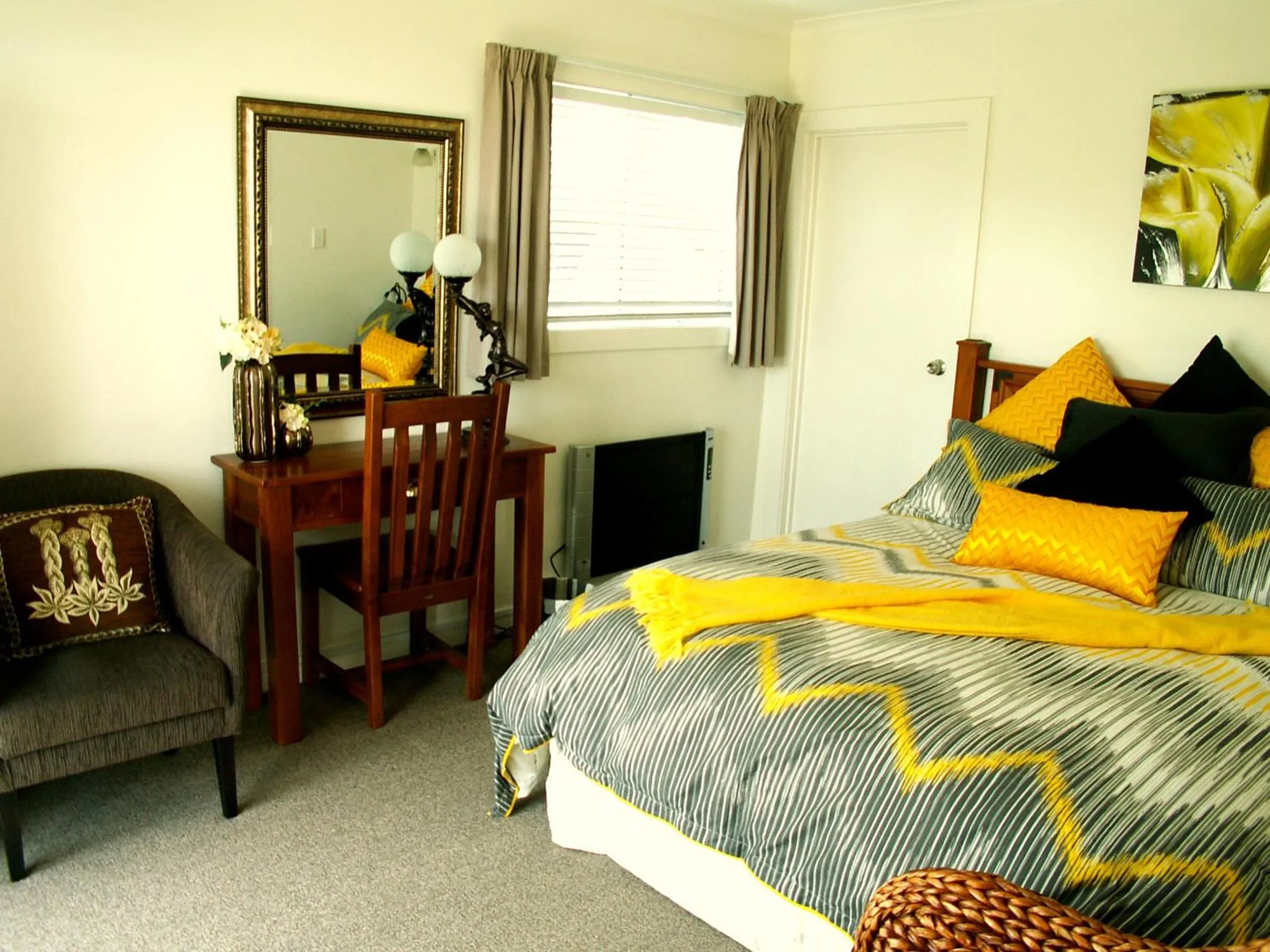 Decorative detail, Bed in Noah's Boutique Accommodation Moeraki