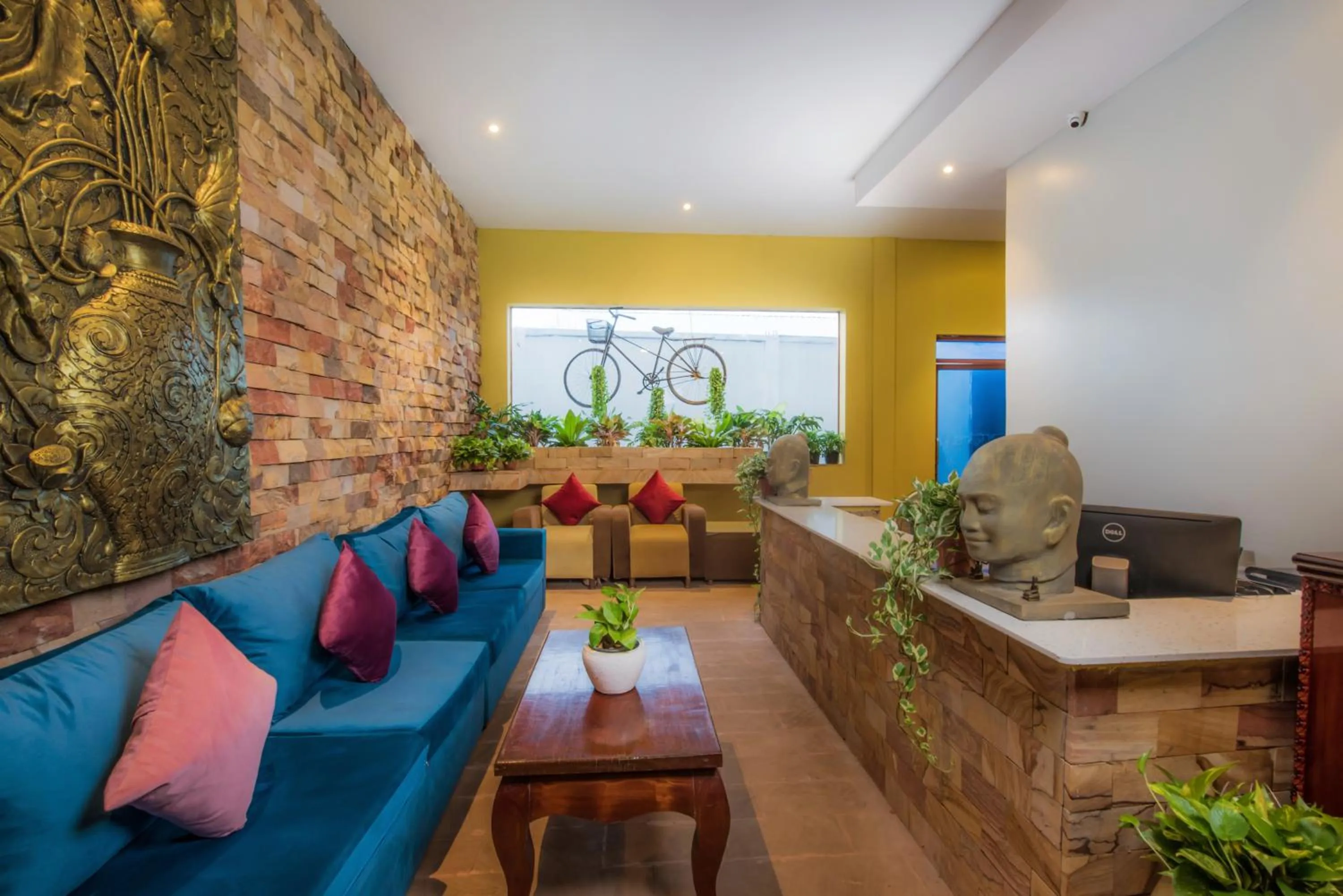 Lobby or reception in Samnak Lounge