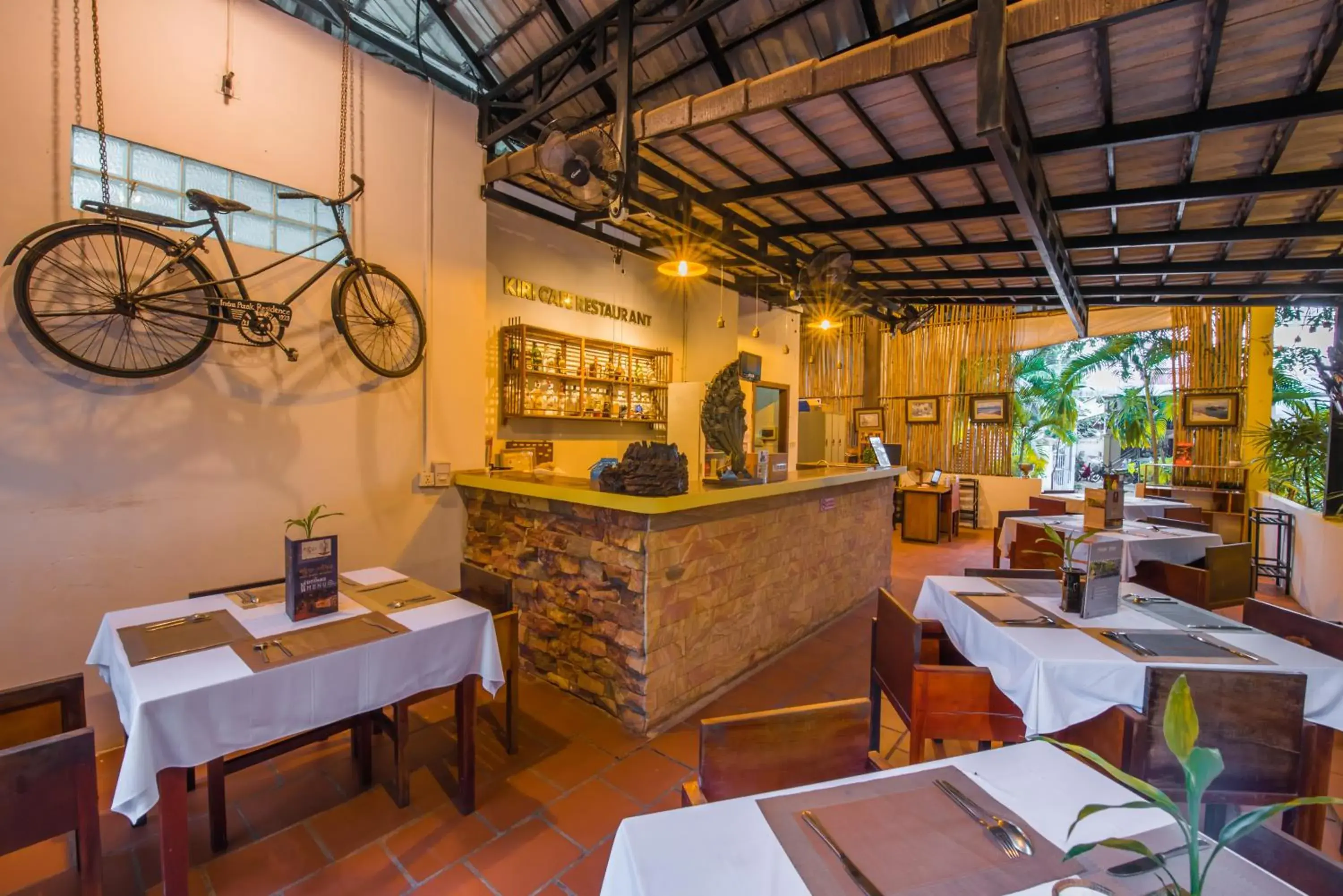 Restaurant/places to eat in Samnak Lounge Restaurant/places to eat in Samnak Lounge
