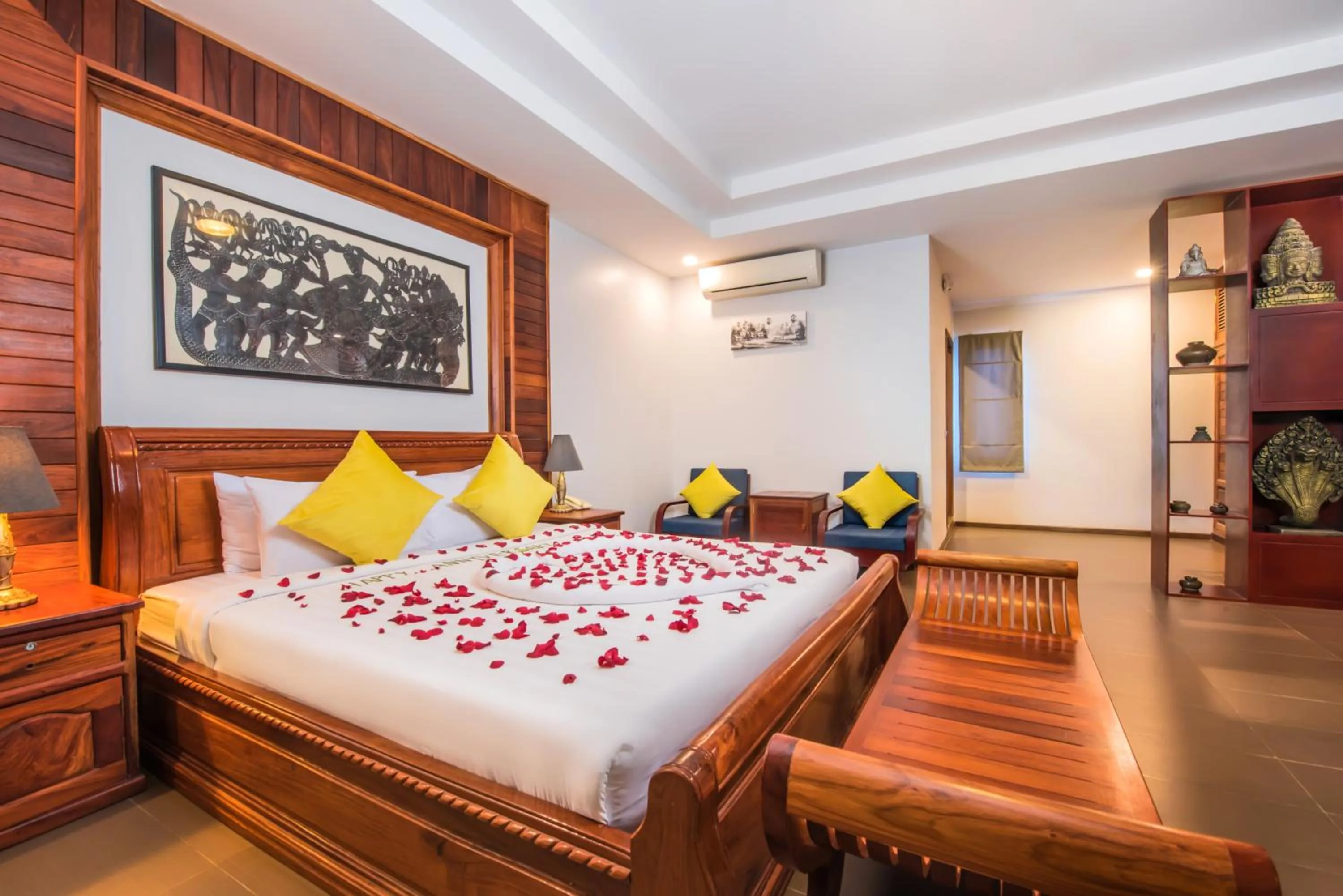 VIP, Bed in Samnak Lounge