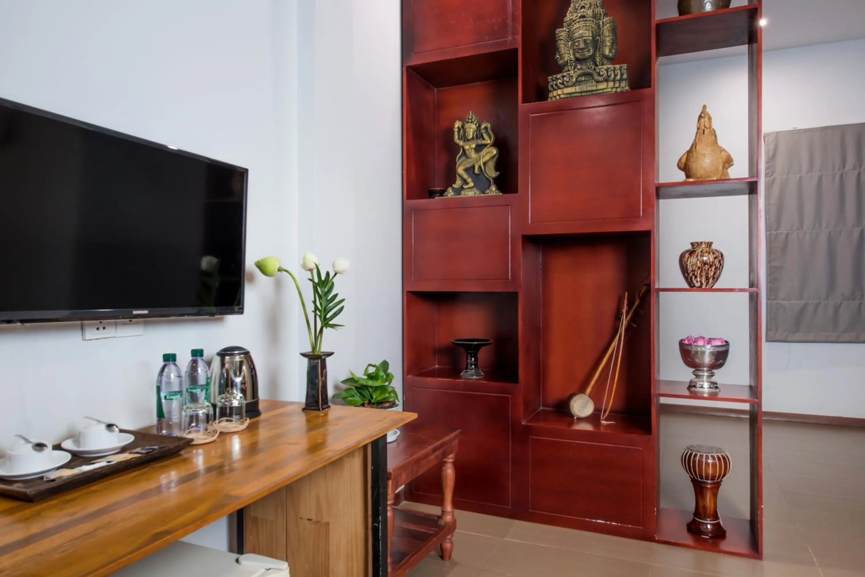 TV and multimedia in Samnak Lounge