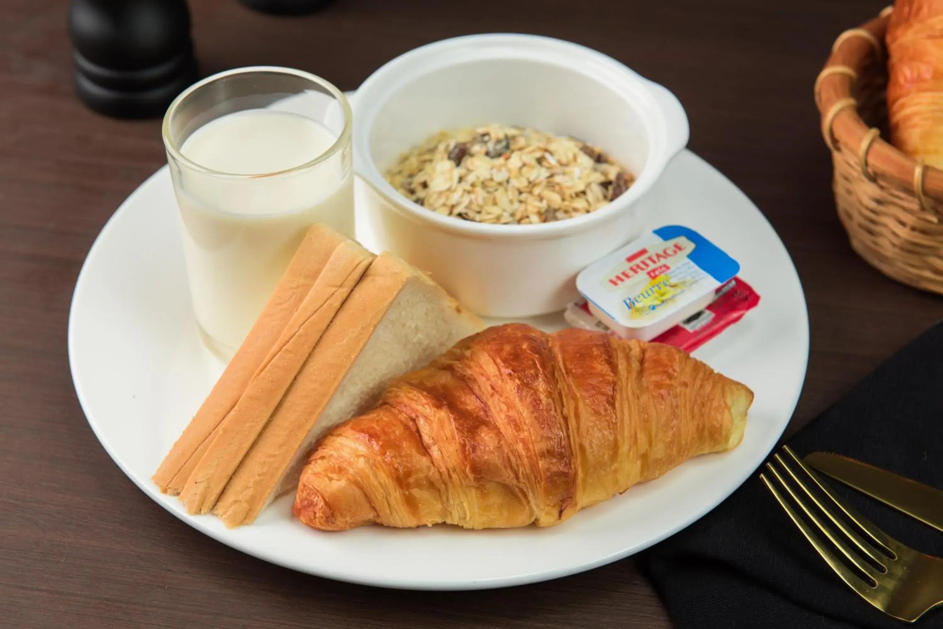 Breakfast in Samnak Lounge Breakfast in Samnak Lounge