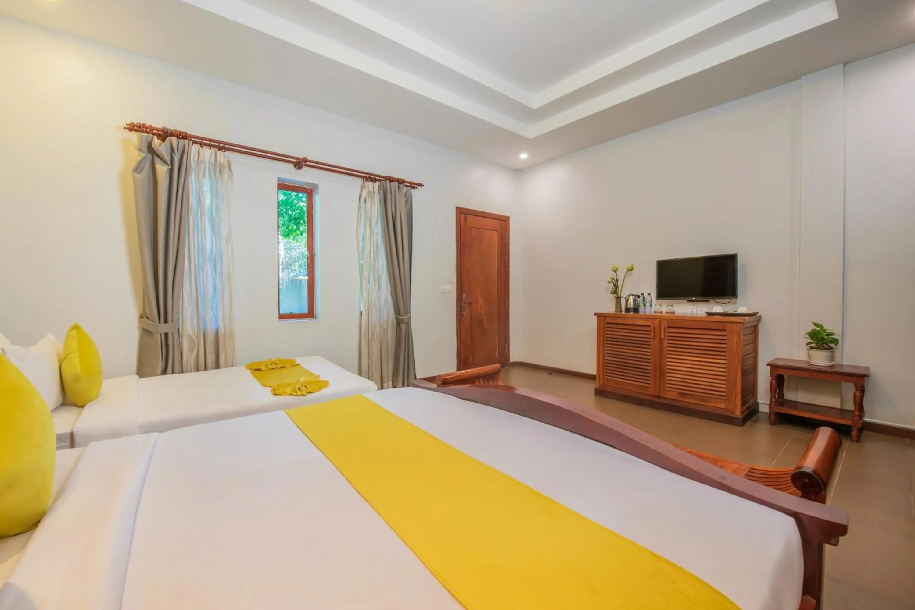 TV and multimedia, Bed in Samnak Lounge