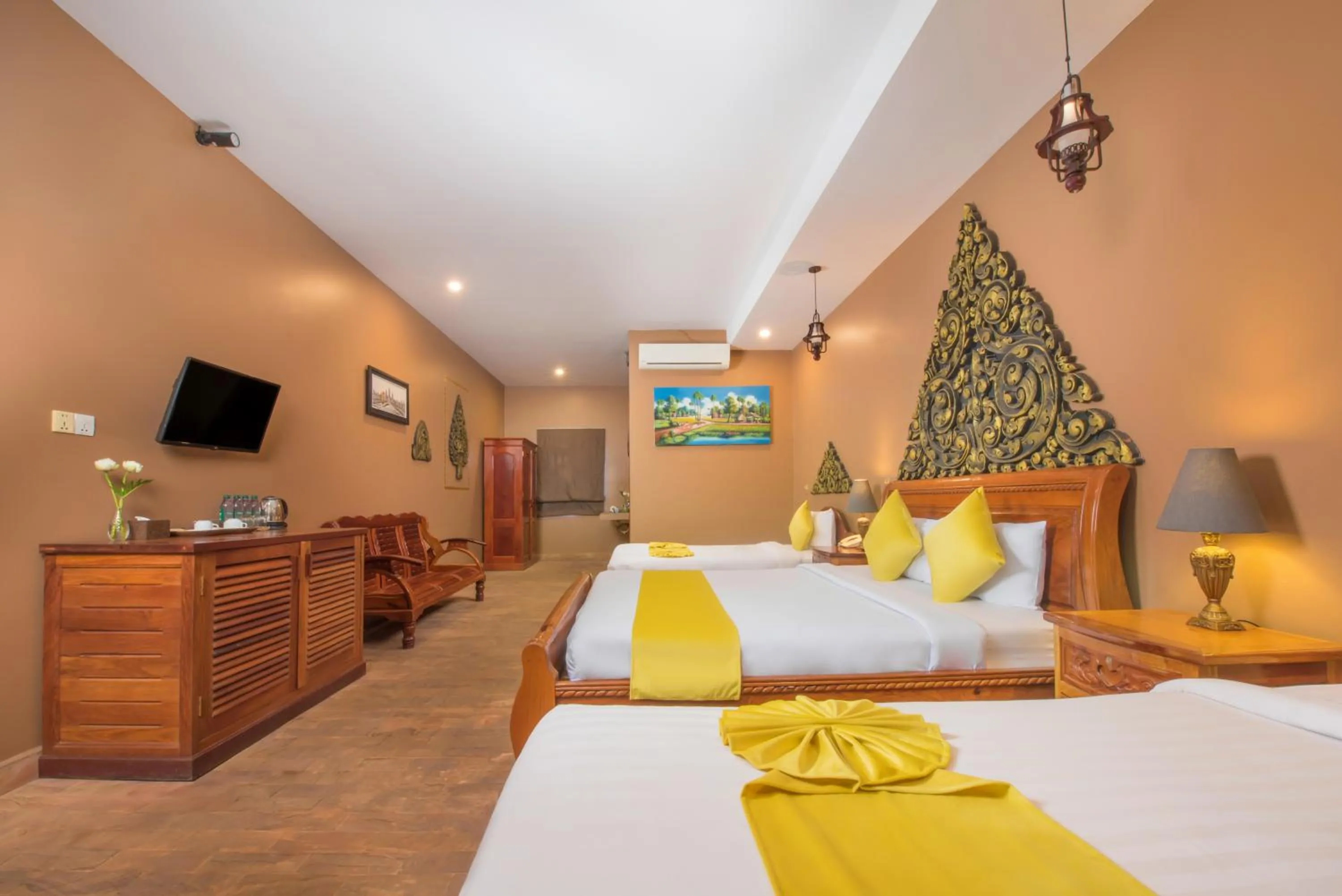 TV and multimedia, Bed in Samnak Lounge