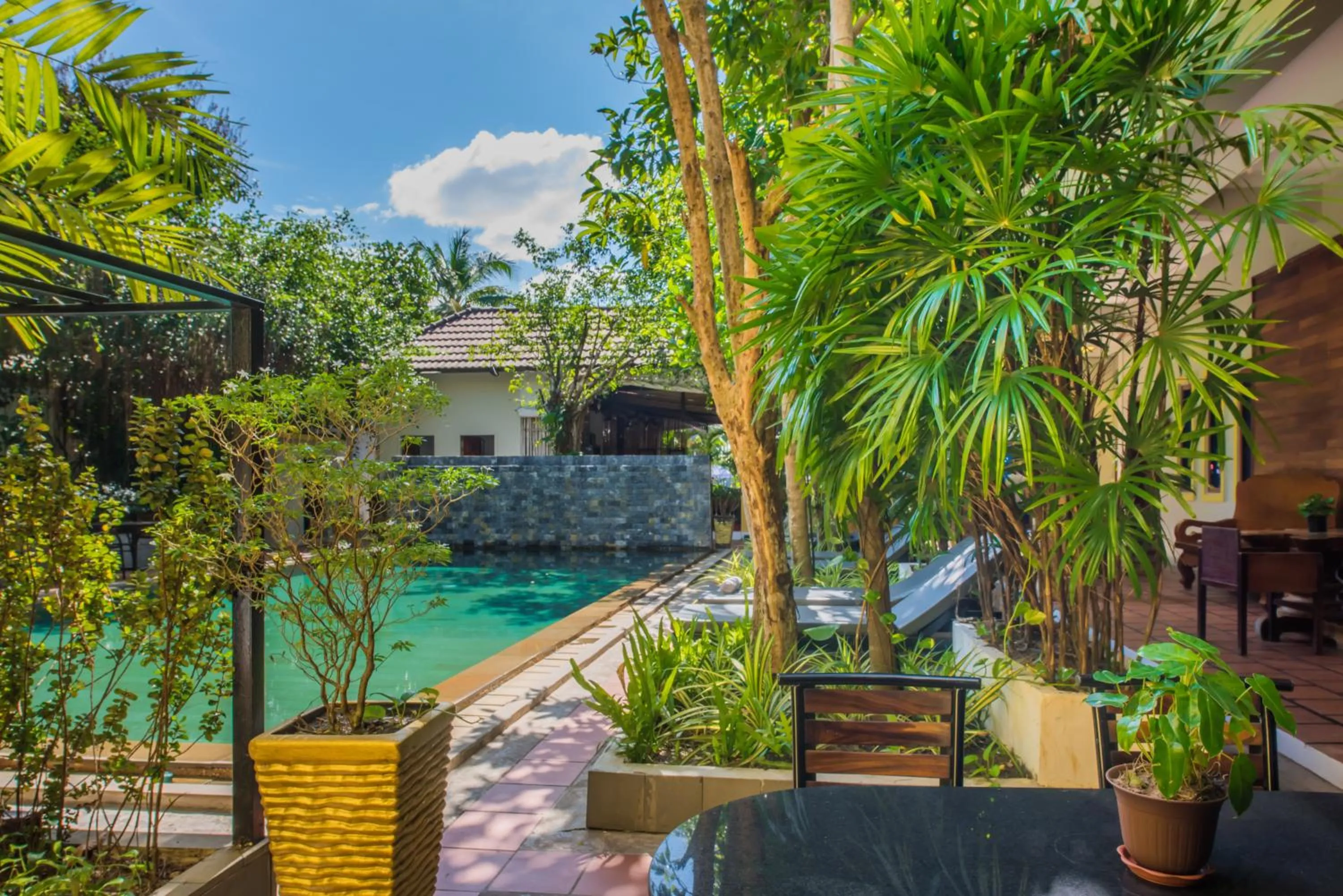 Patio in Samnak Lounge