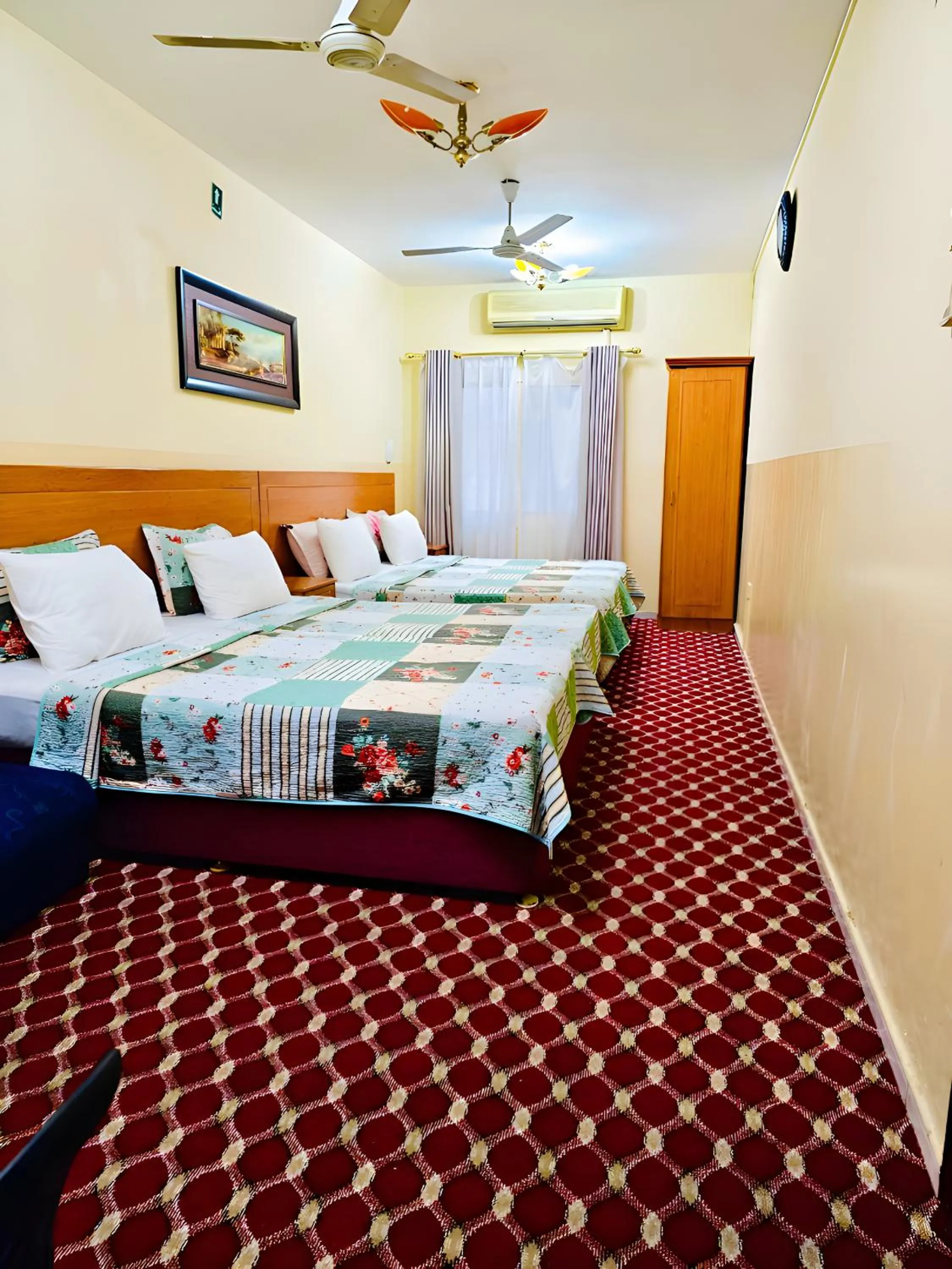 View (from property/room), Bed in Al Ahrar Hotel