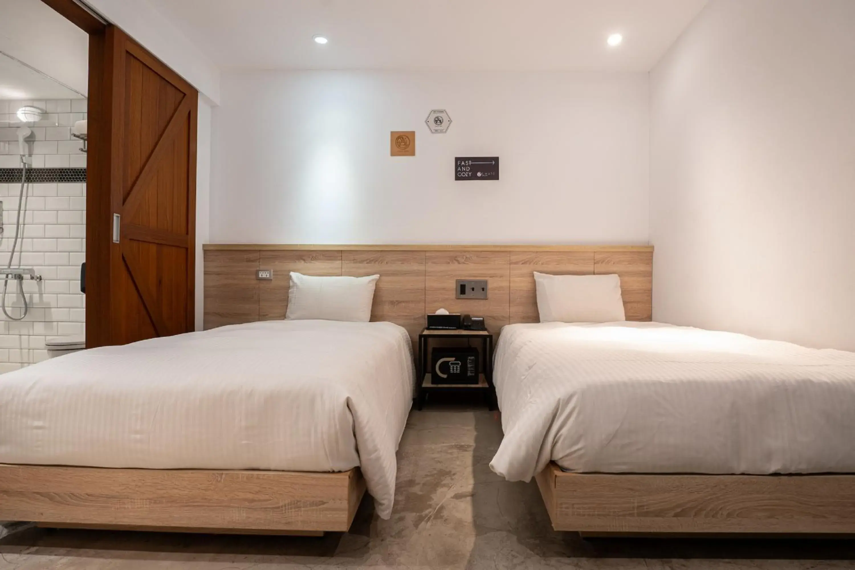 Bed in CHASE Hotel Bed in CHASE Hotel