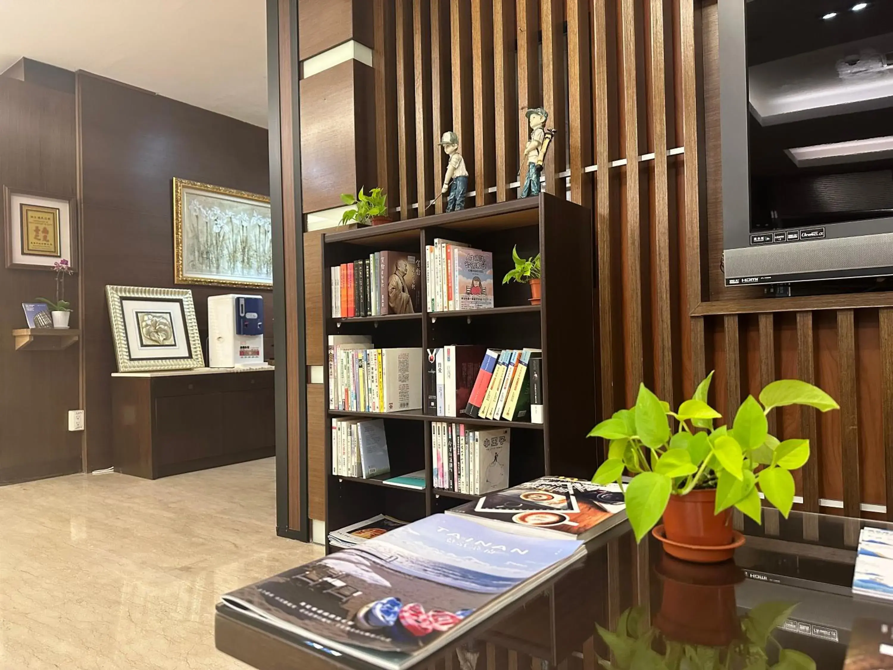 Property building in Young Soarlan Hotel - Tainan Property building in Young Soarlan Hotel - Tainan