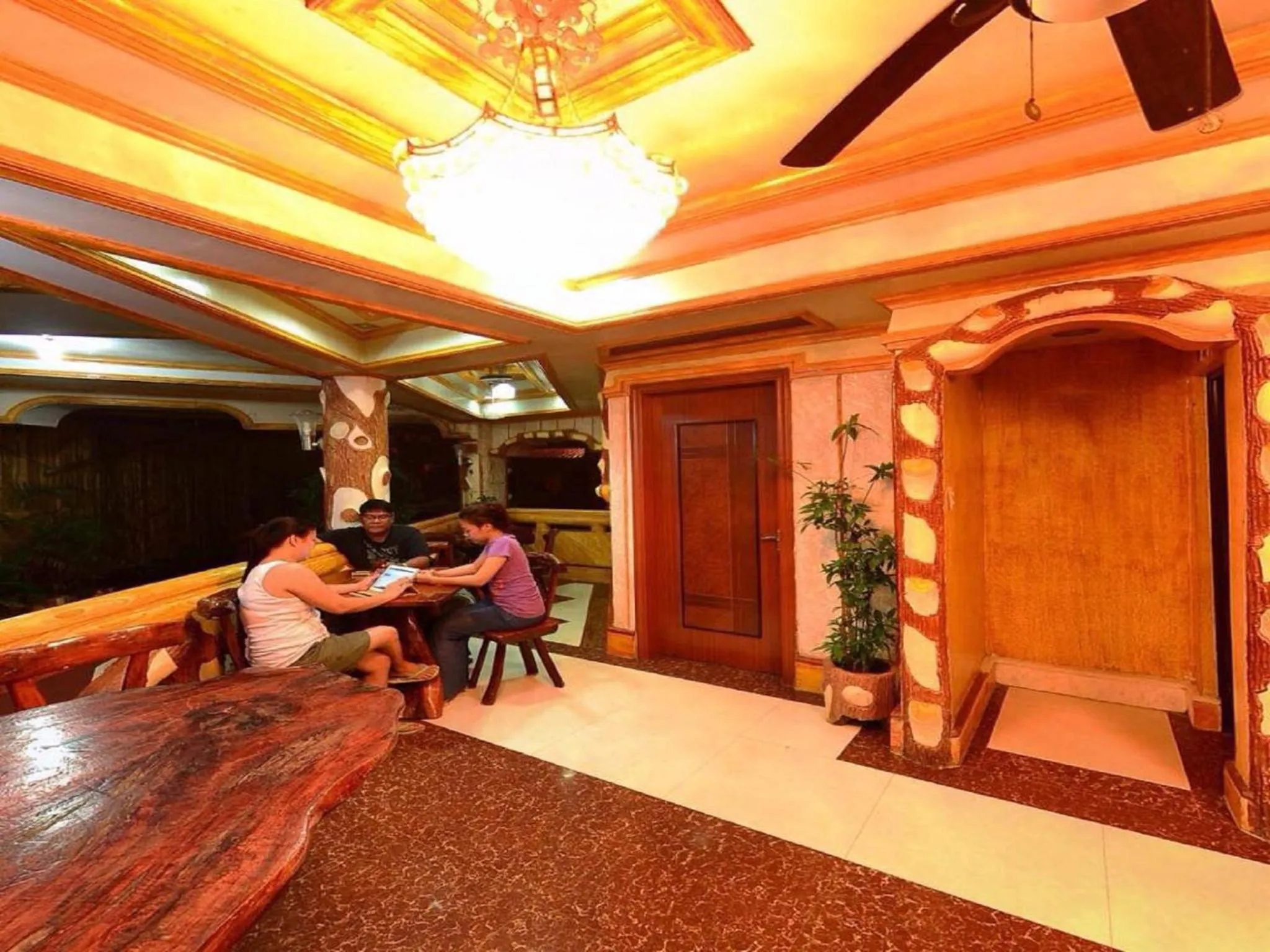 Lobby or reception in Big Creek Mansion