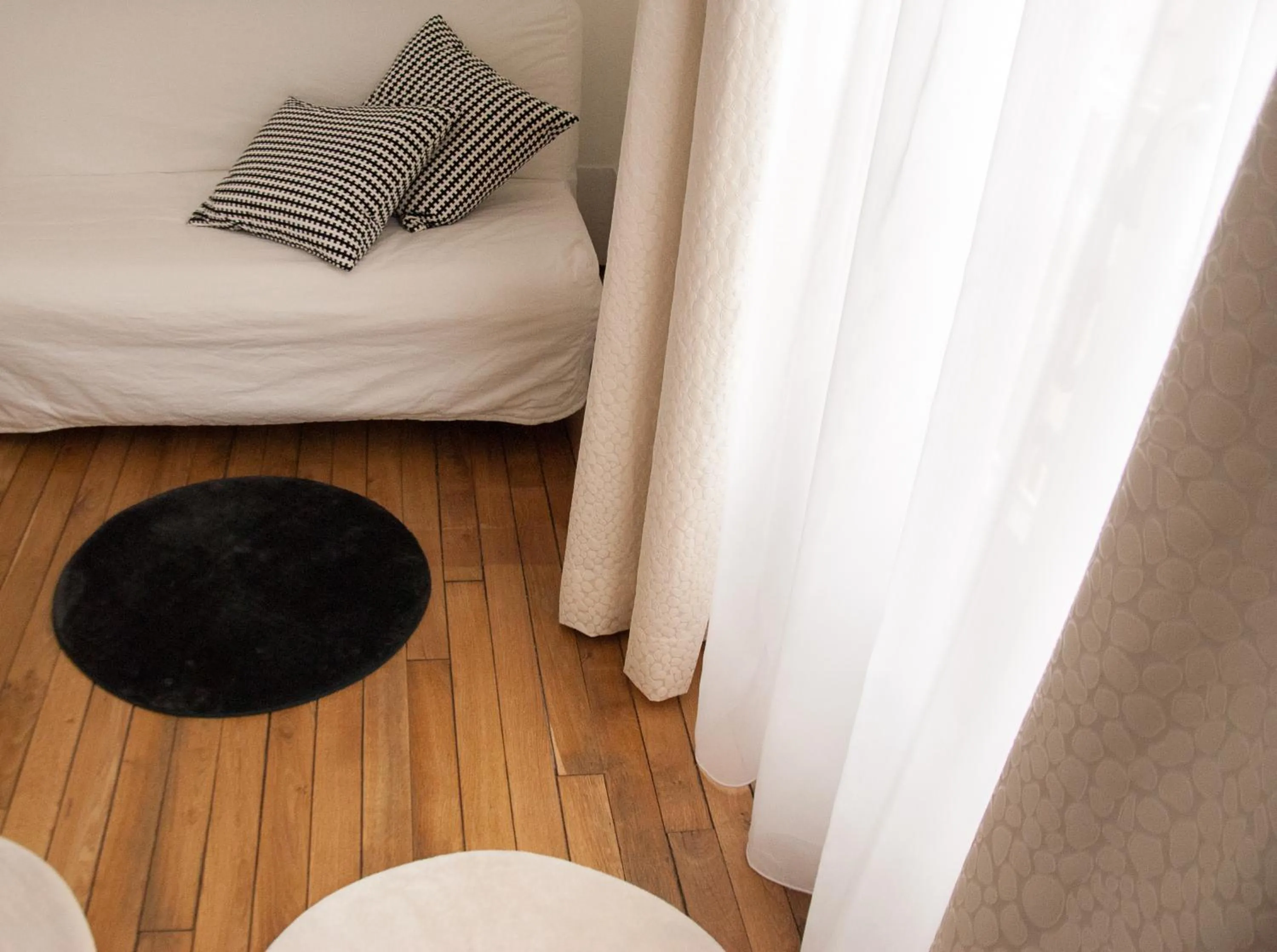 Bed in Maison M Troyes