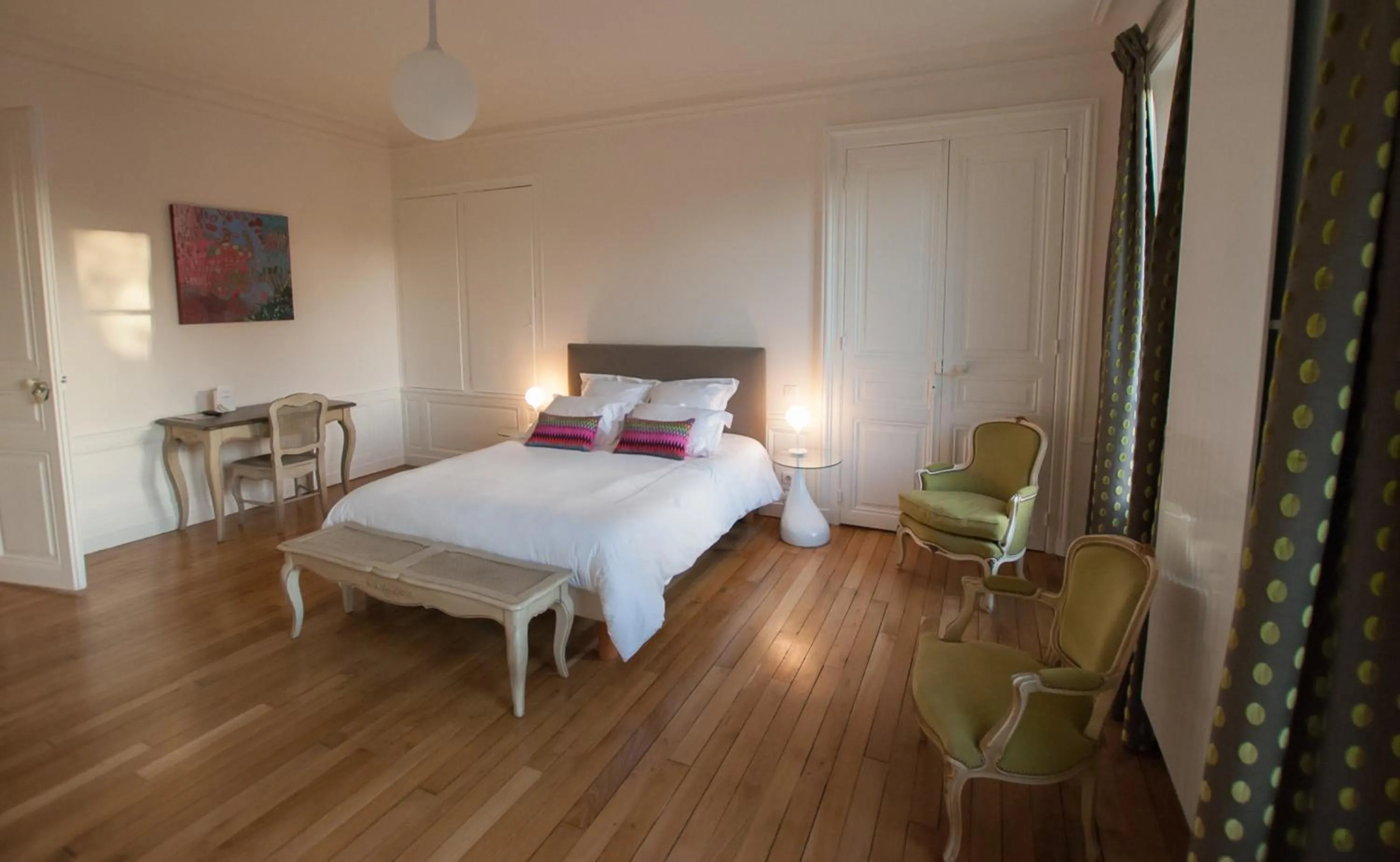 Bed in Maison M Troyes