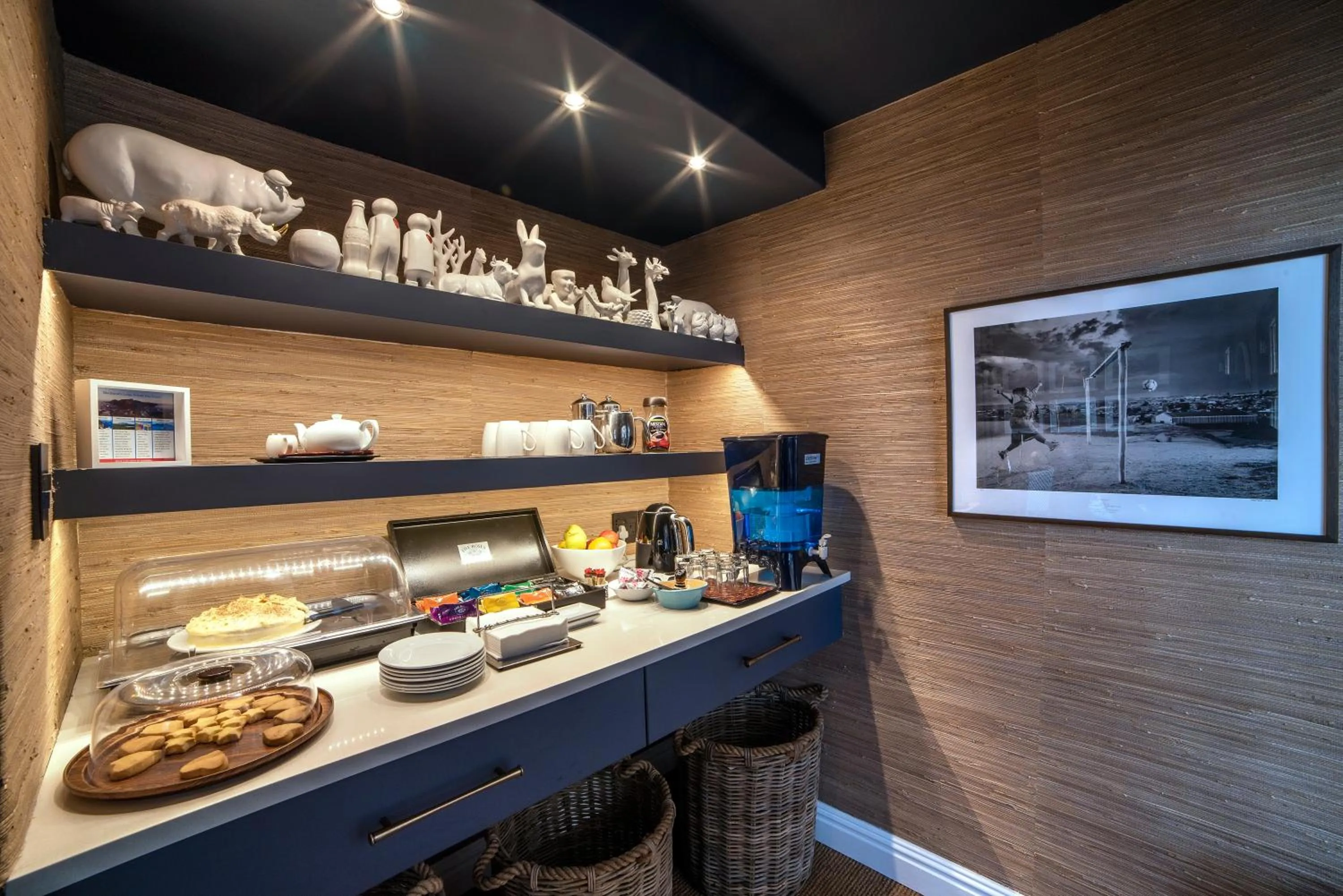 Food and drinks in Blackheath Lodge by The Oyster Collection