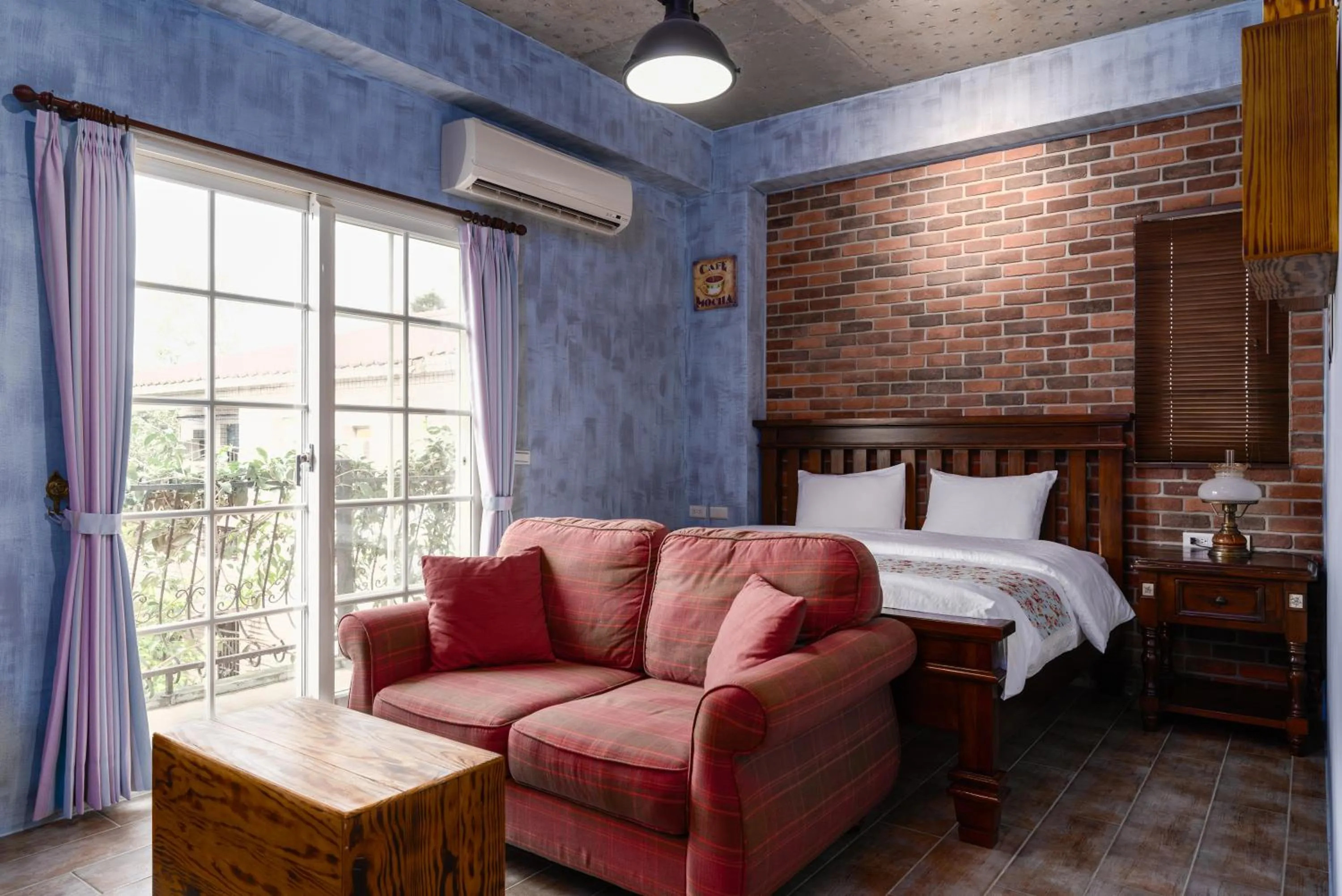 Bed in Brulee's Done