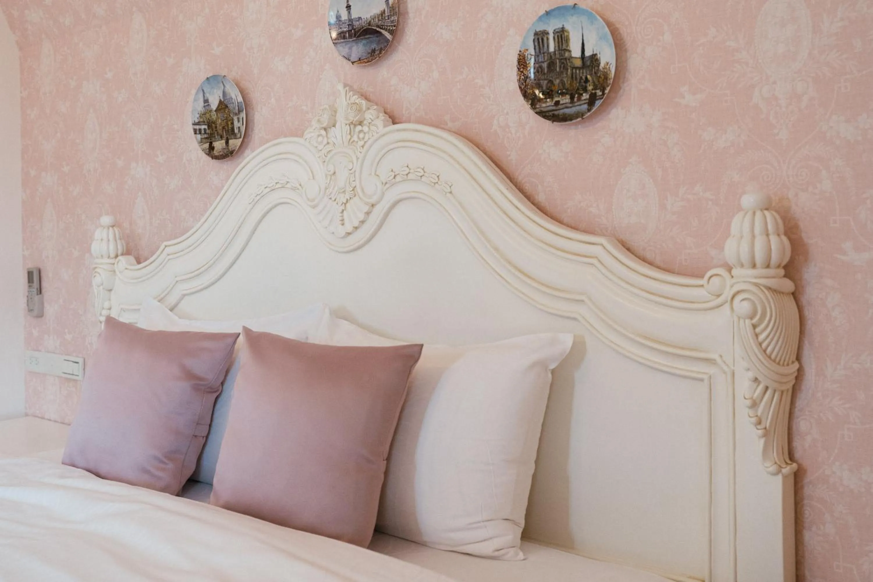 Bed in Brulee's Done