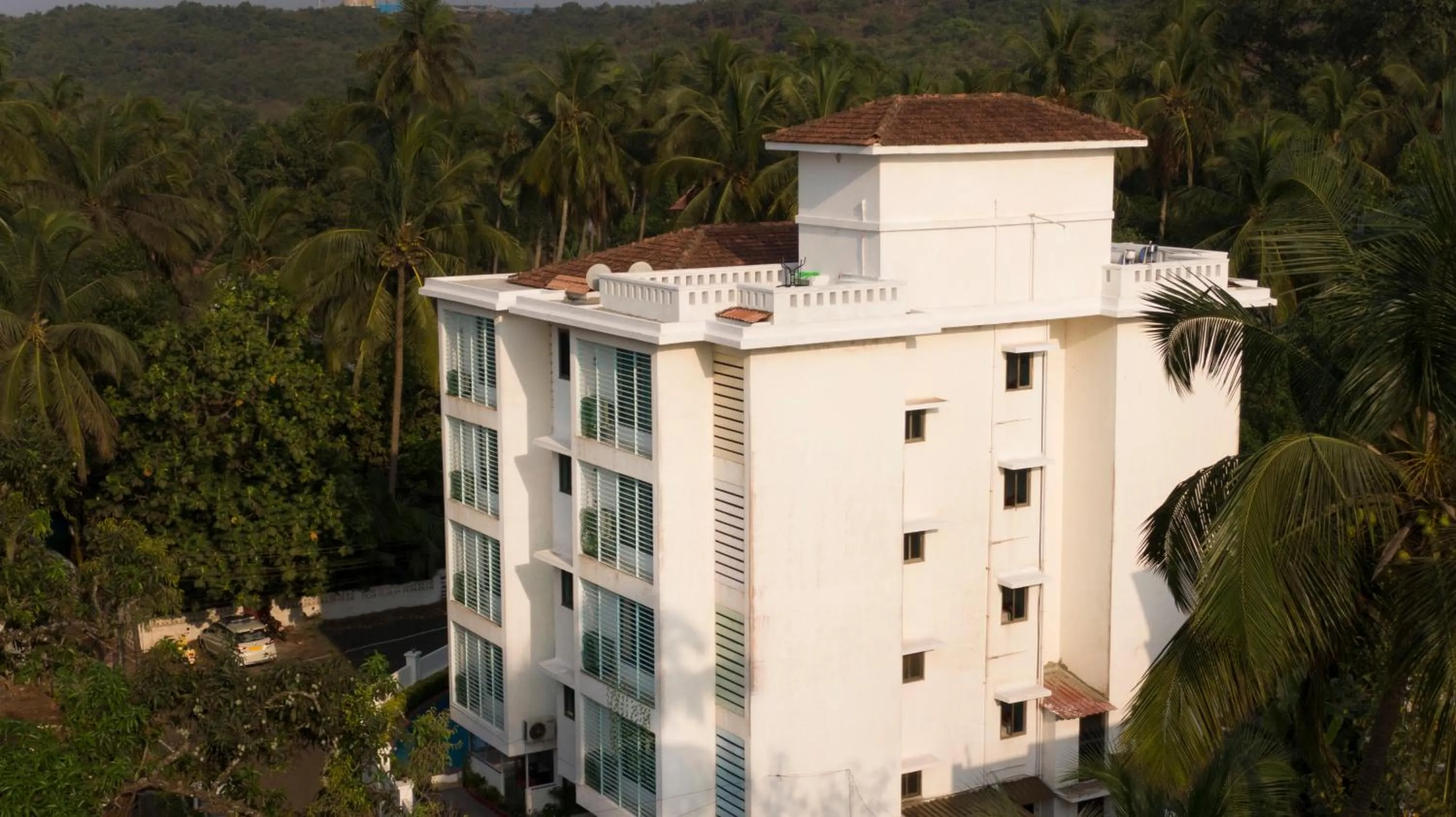 Property building in Arotel Rooms & Suites Calangute