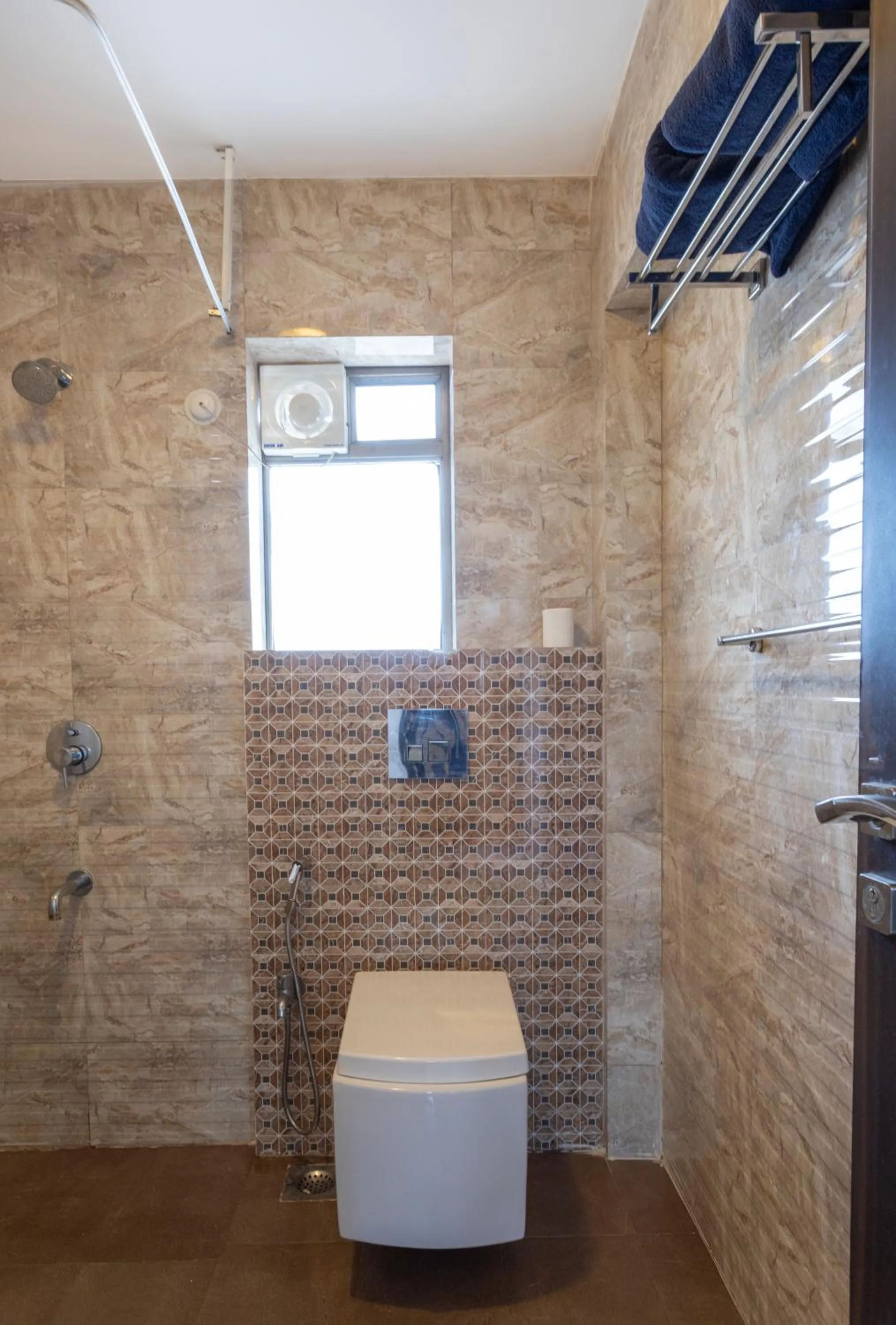 Bathroom in Arotel Rooms & Suites Calangute