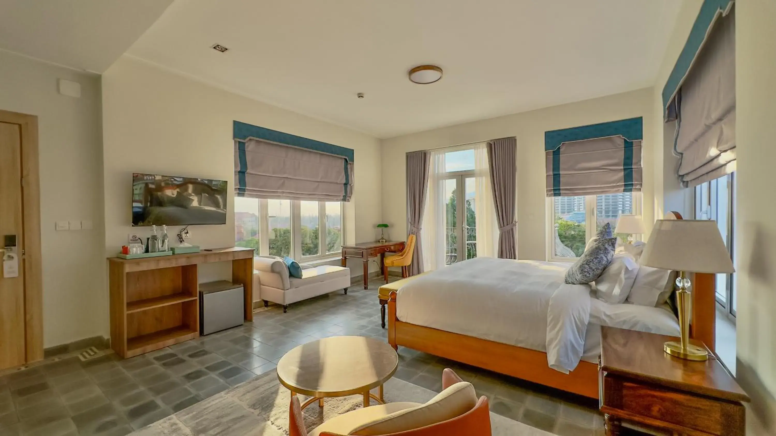 Deluxe Double Room with Balcony in Chateau Kampot Deluxe Double Room with Balcony in Chateau Kampot