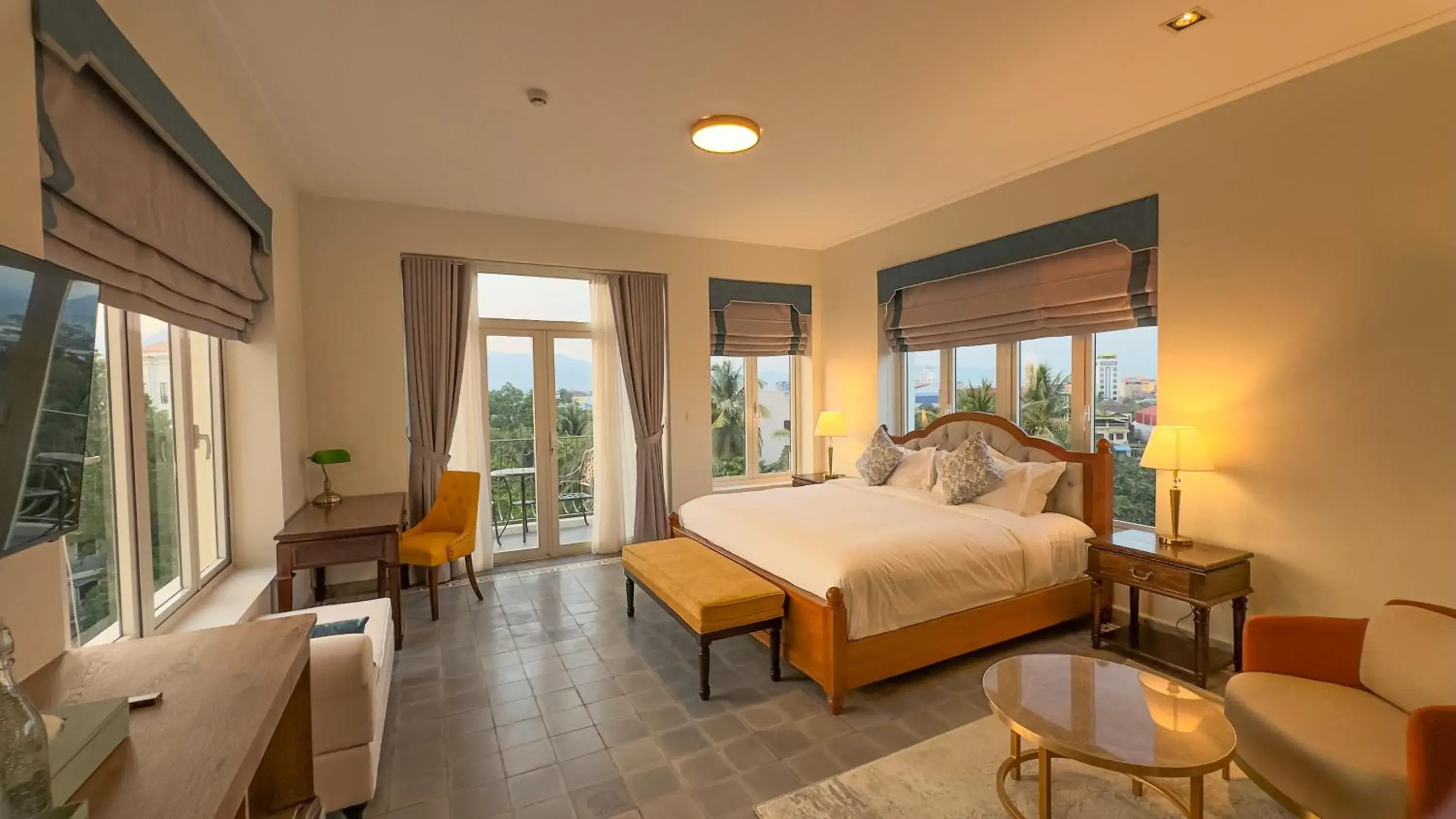 Deluxe Double Room with Balcony in Chateau Kampot Deluxe Double Room with Balcony in Chateau Kampot