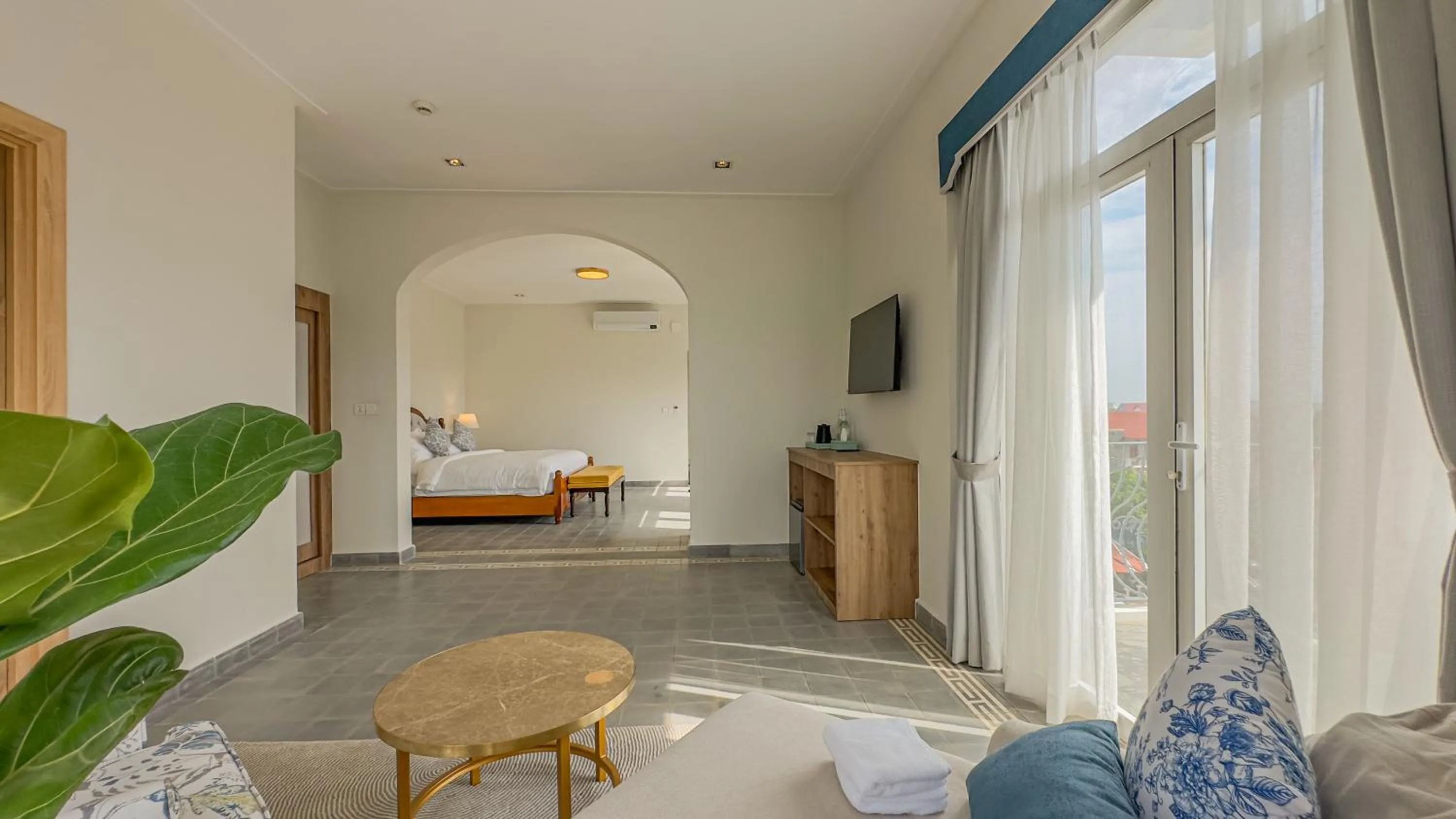 Executive Suite in Chateau Kampot
