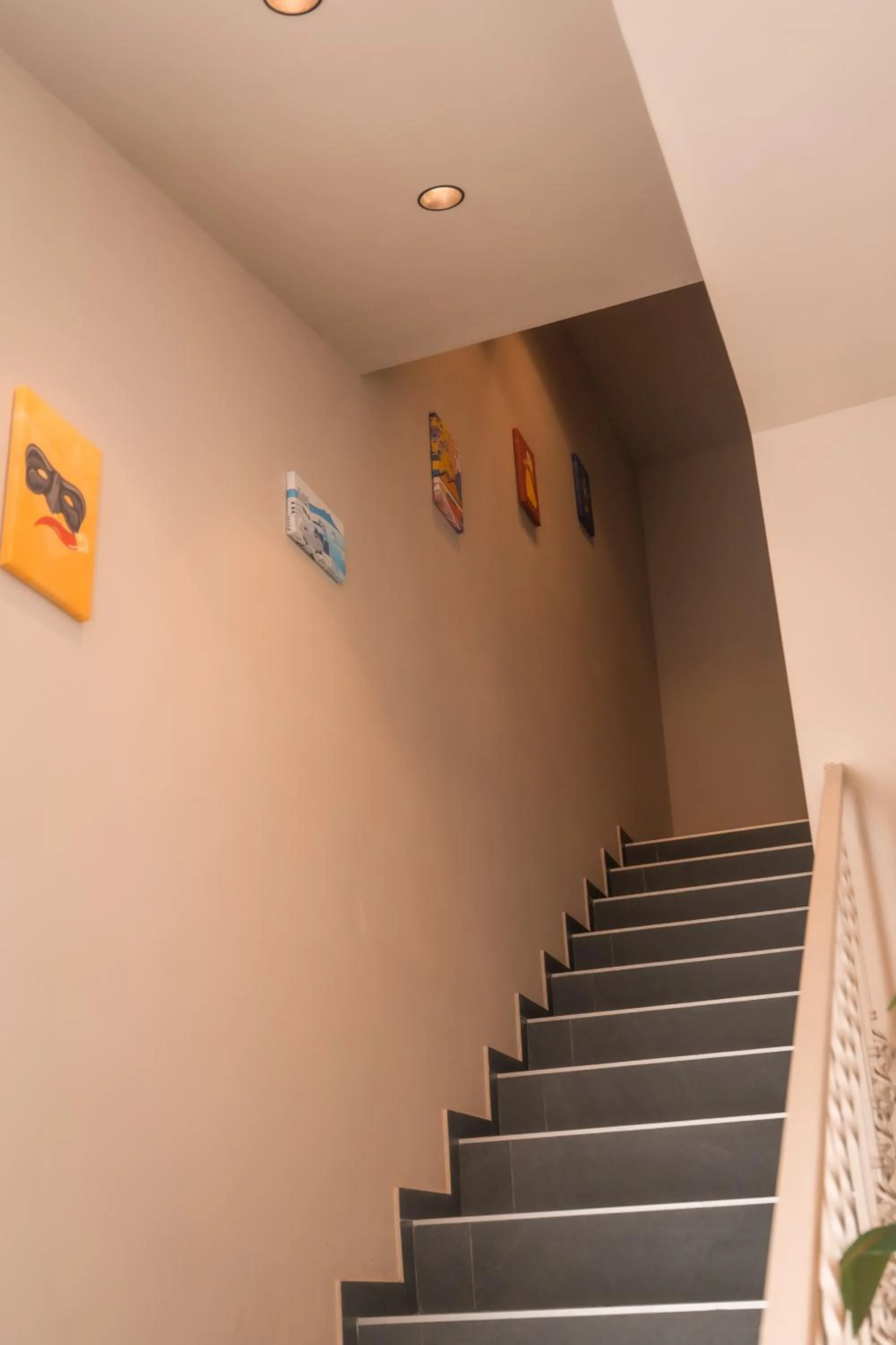 Noah Gate Hotel & Suites