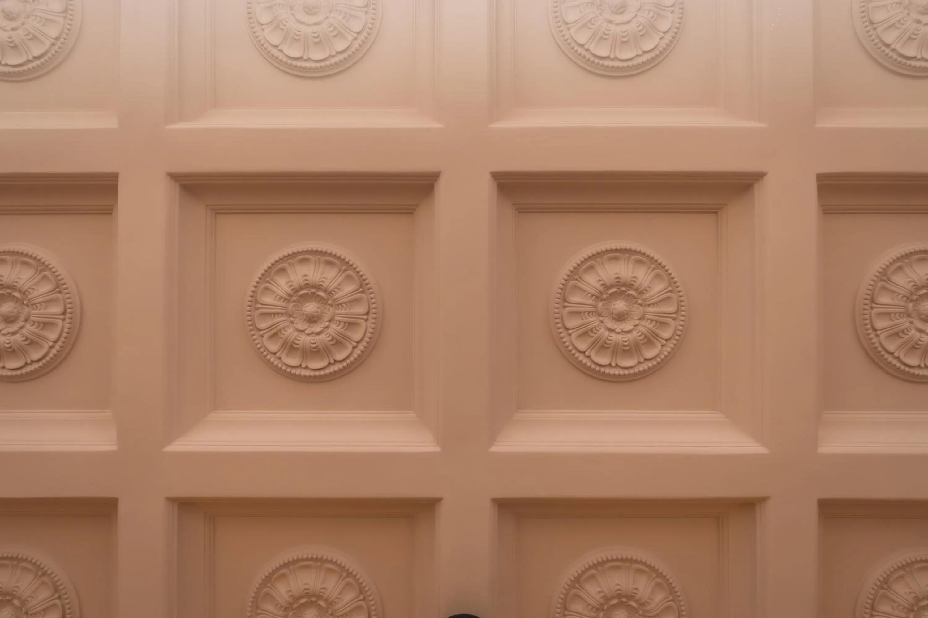 Noah Gate Hotel & Suites
