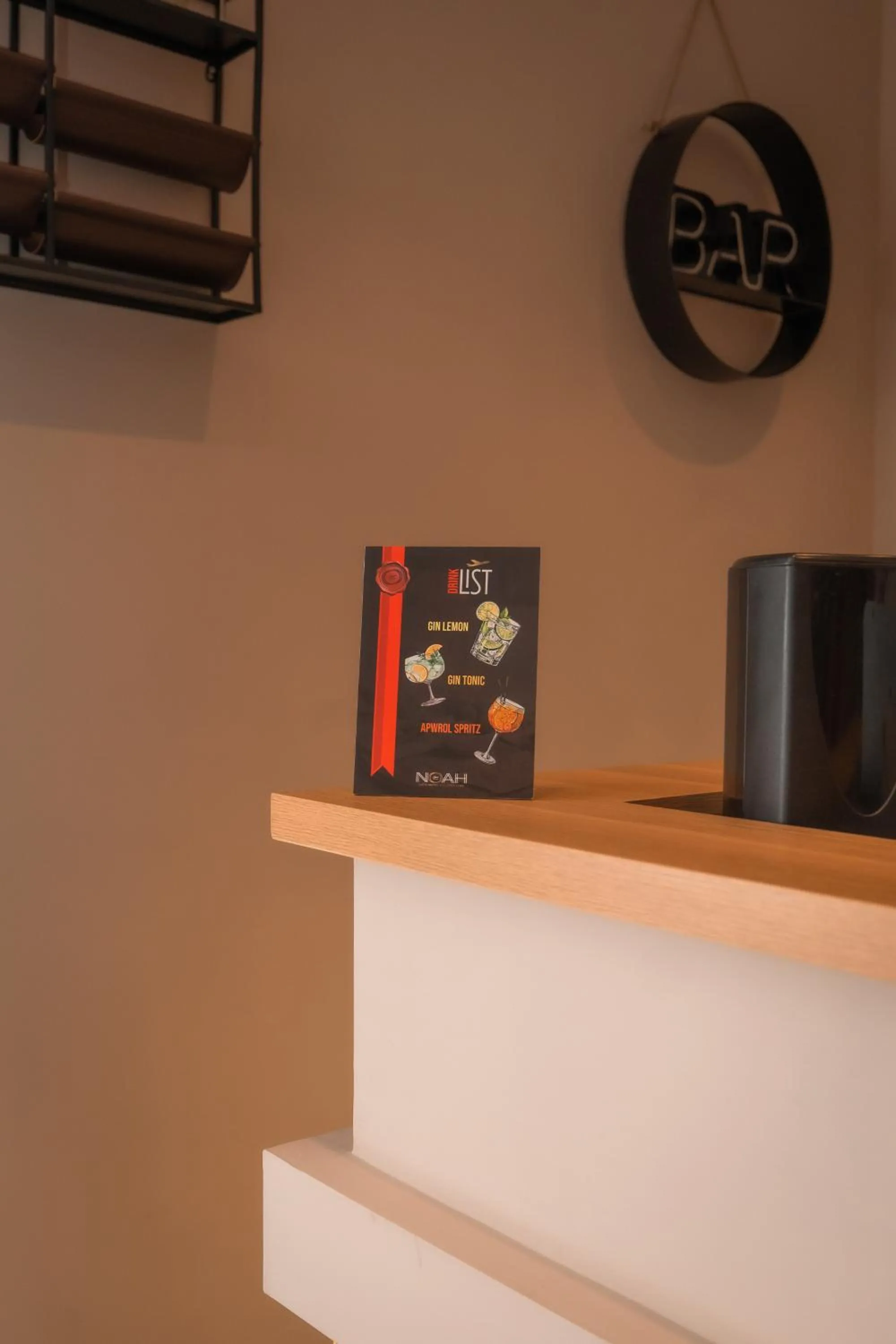 Noah Gate Hotel & Suites