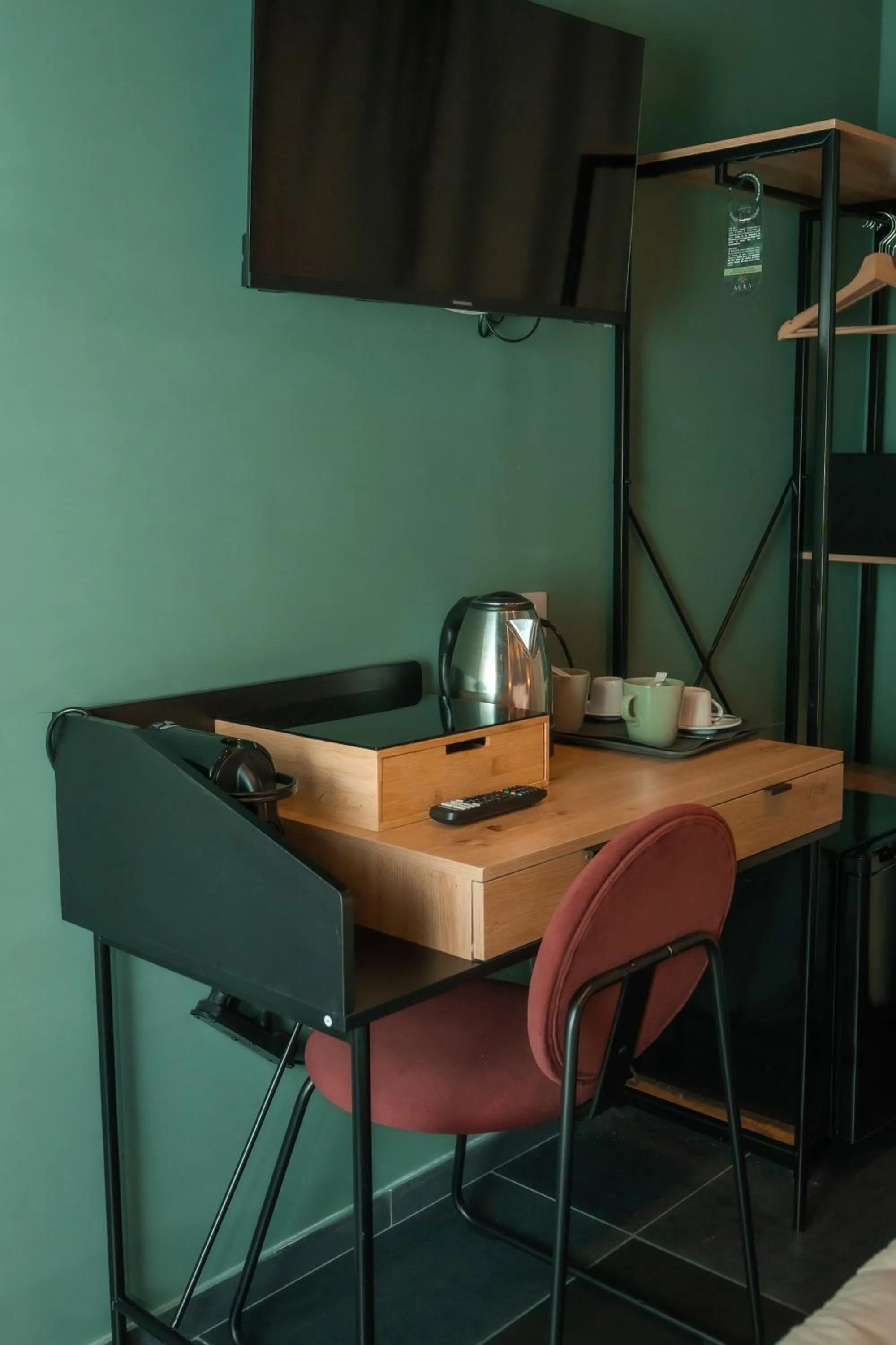 Noah Gate Hotel & Suites