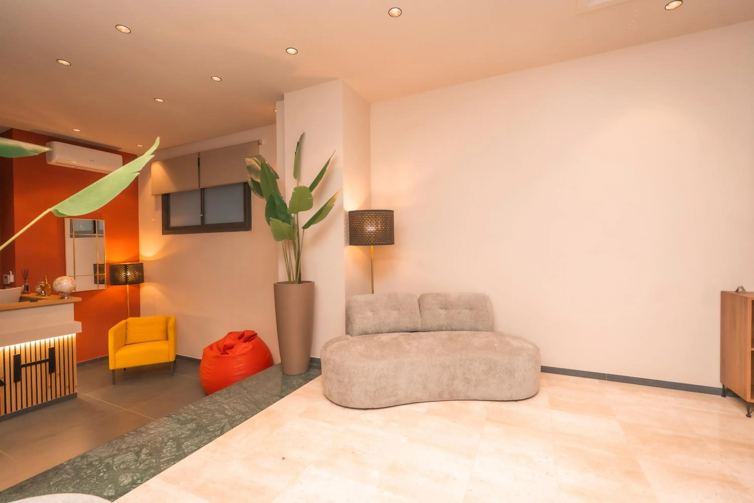 Bed in Noah Gate Hotel & Suites