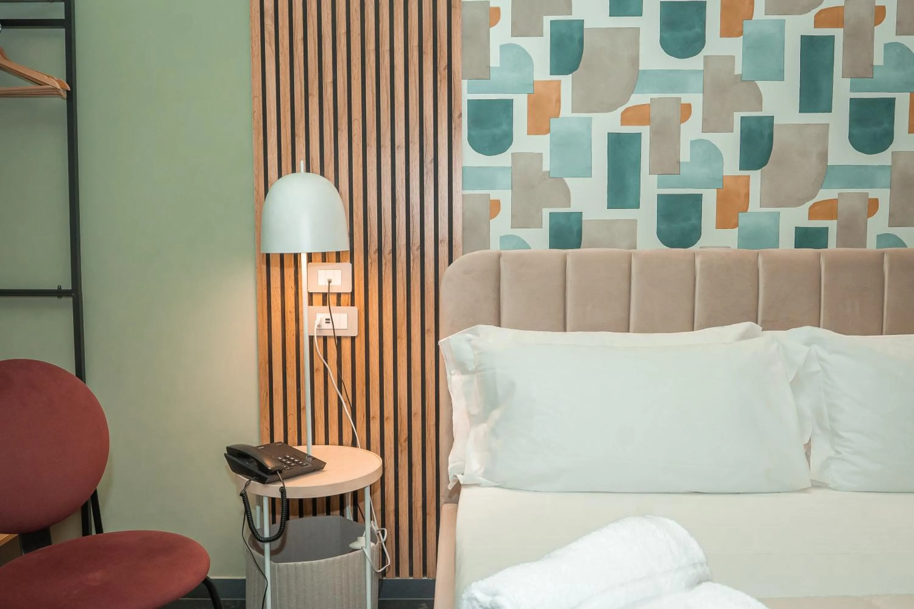Noah Gate Hotel & Suites