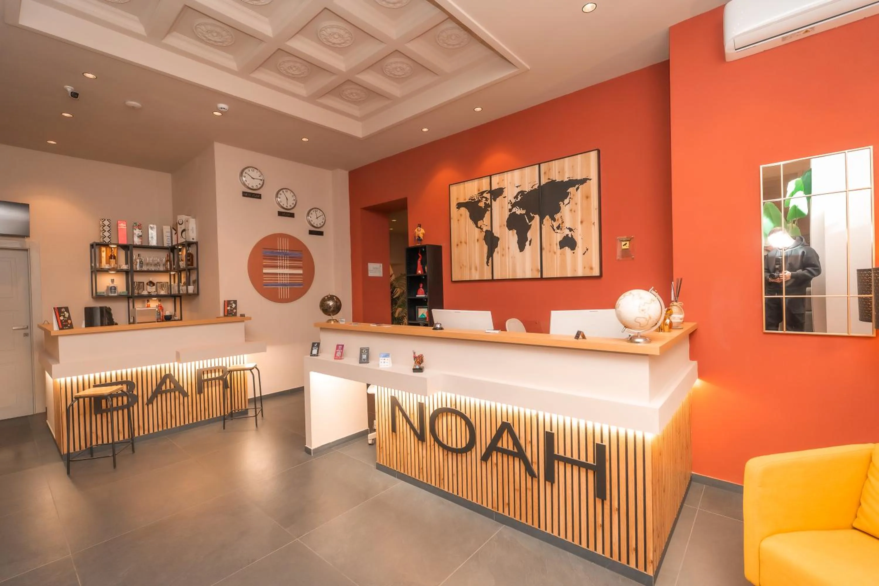 Noah Gate Hotel & Suites