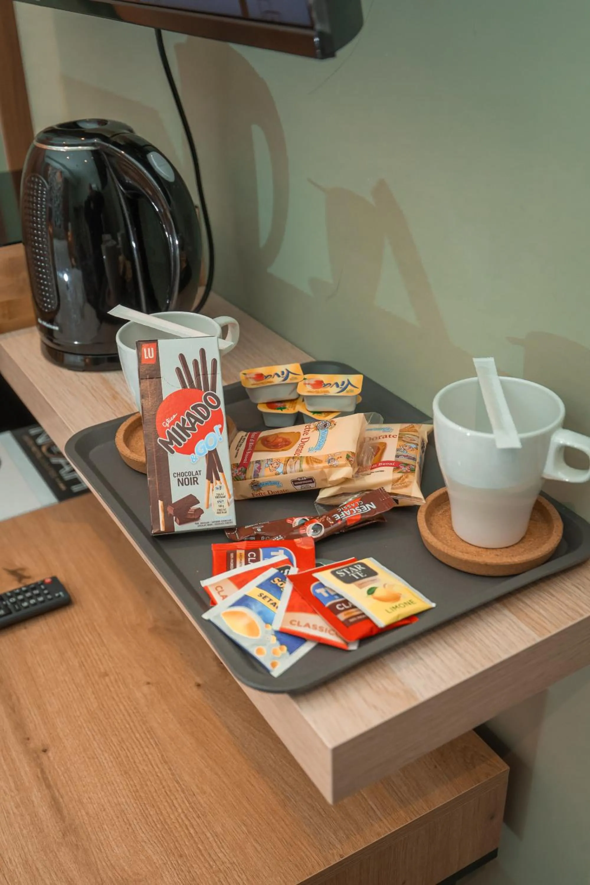 Noah Gate Hotel & Suites