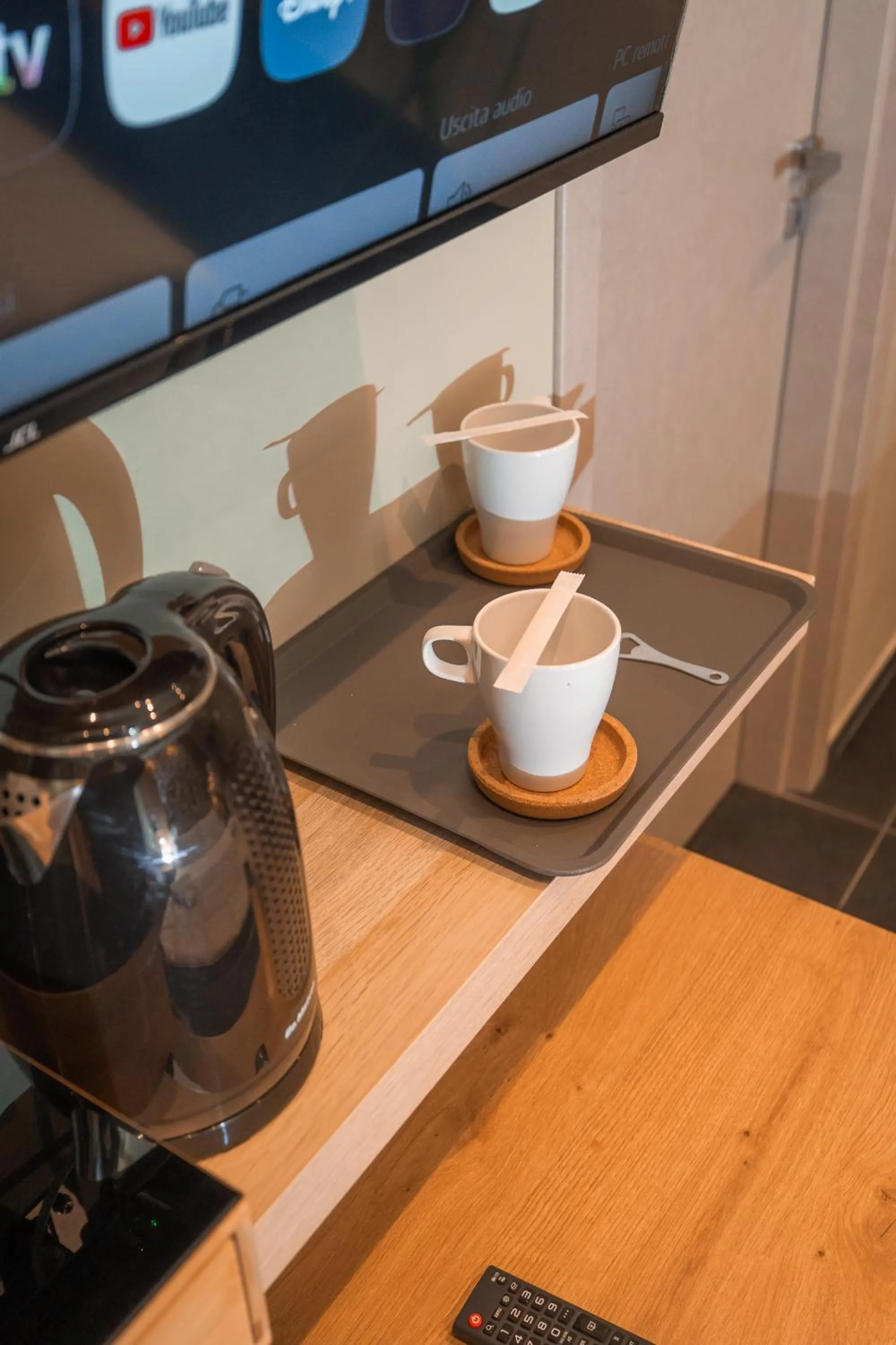 Noah Gate Hotel & Suites