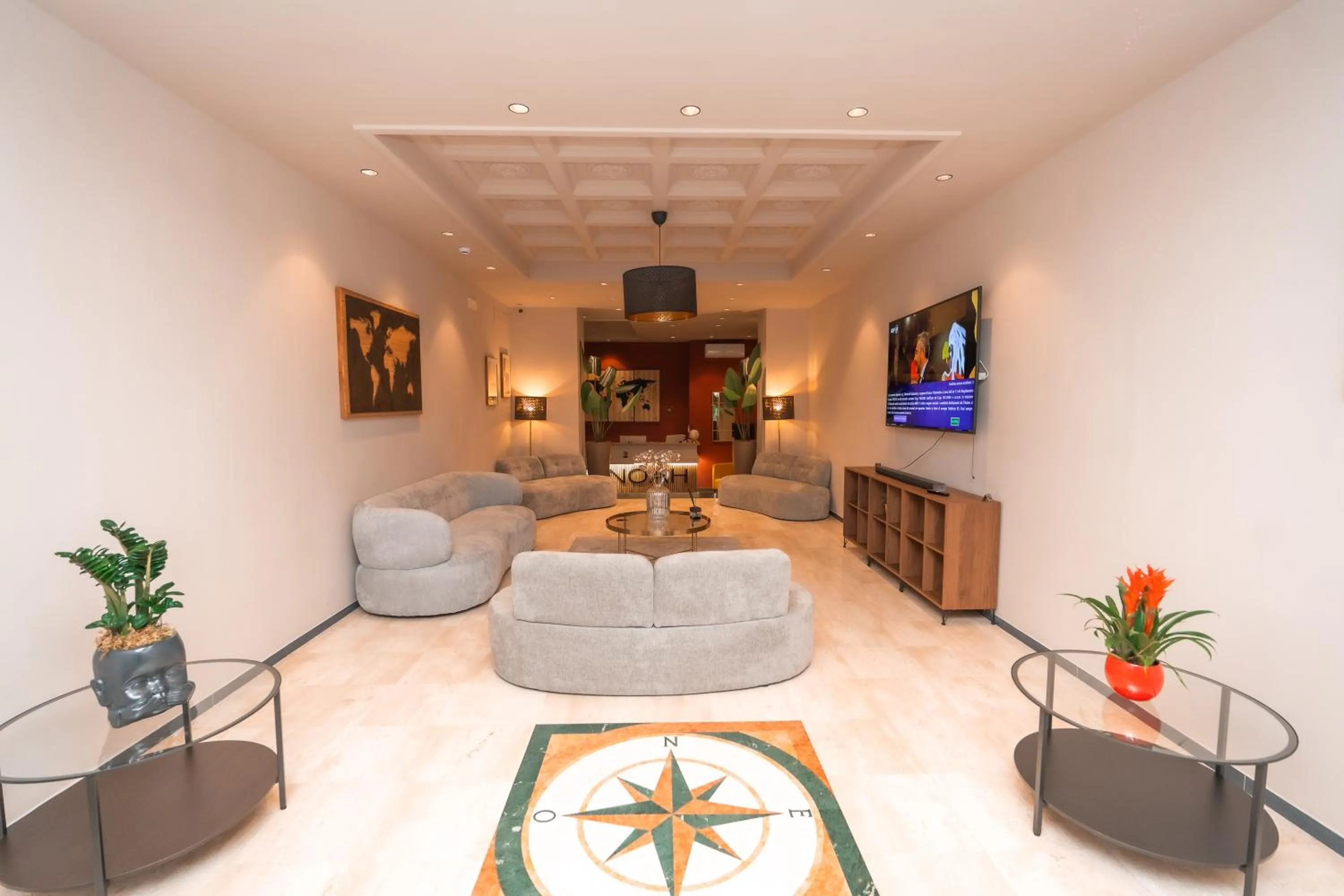 Noah Gate Hotel & Suites