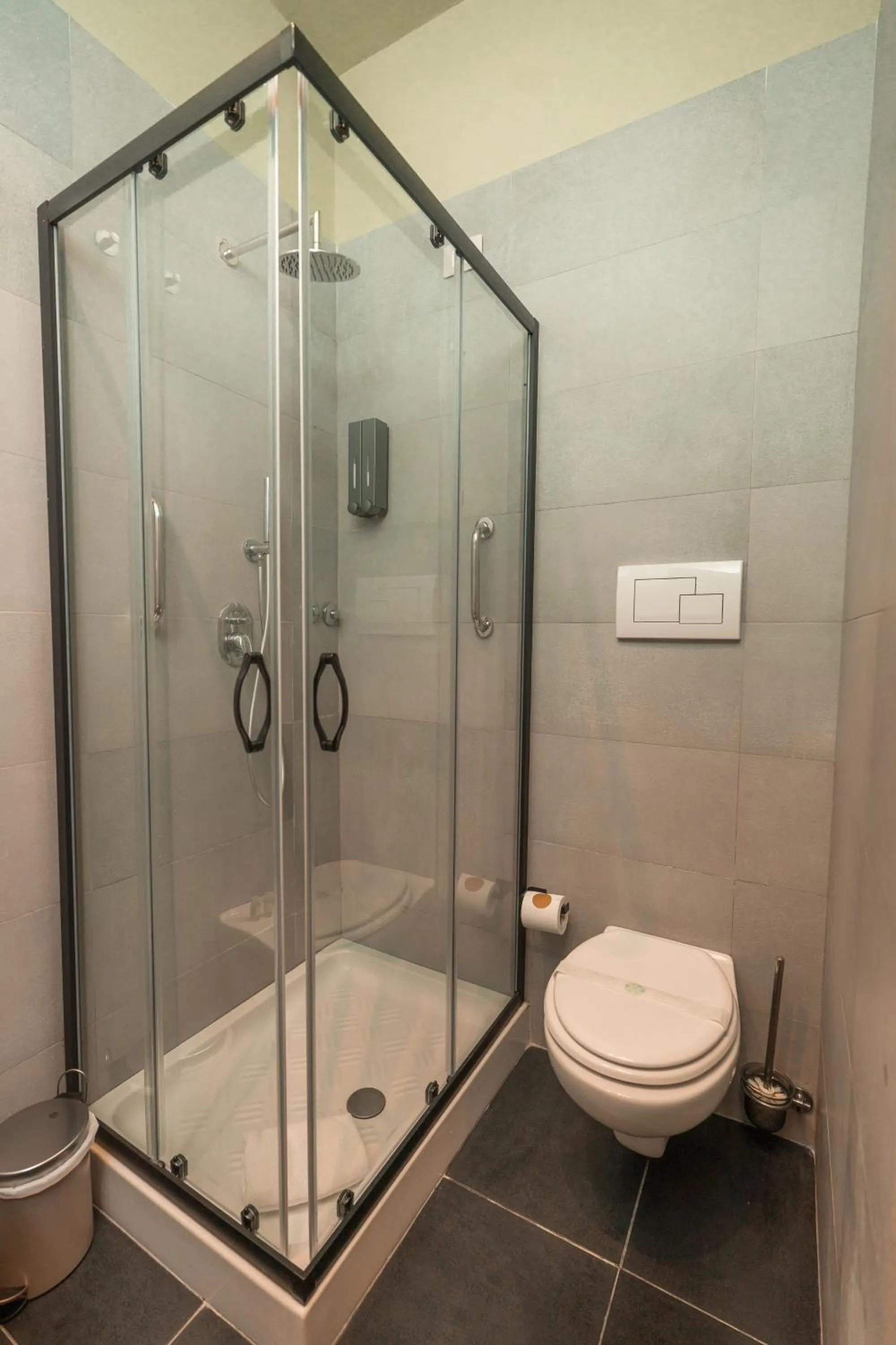 Noah Gate Hotel & Suites