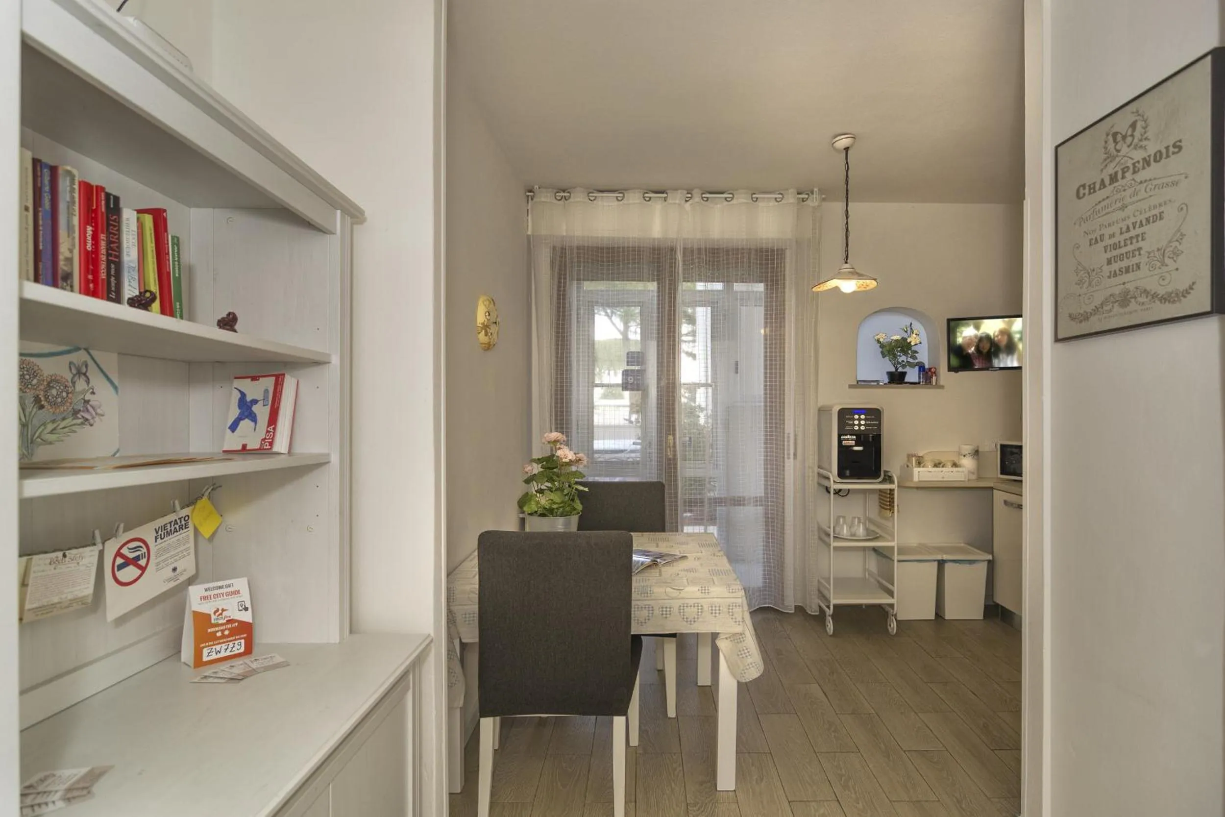 Communal lounge/ TV room in Affittacamere BB STEFY