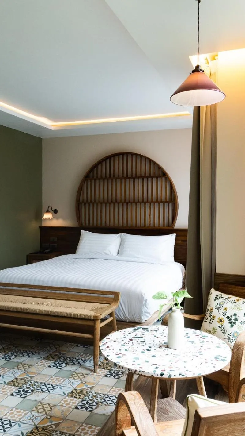 Photo of the whole room, Bed in Tints of Blue Hotel