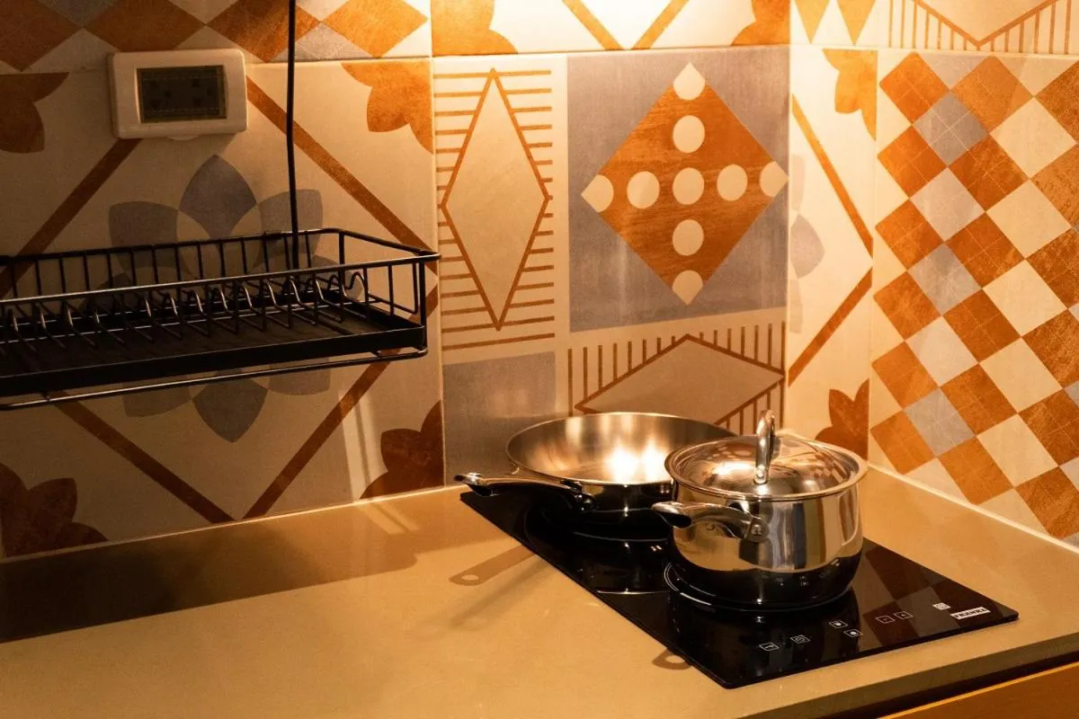 Kitchen or kitchenette in Tints of Blue Hotel