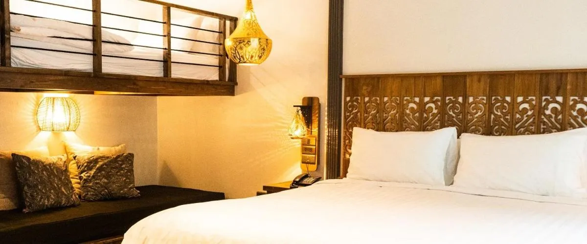 Photo of the whole room, Bed in Tints of Blue Hotel