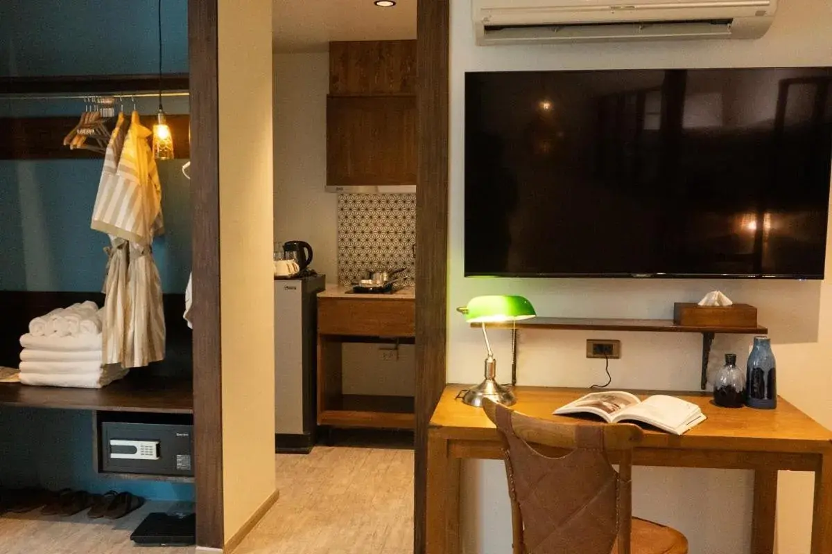 Photo of the whole room in Tints of Blue Hotel Photo of the whole room in Tints of Blue Hotel