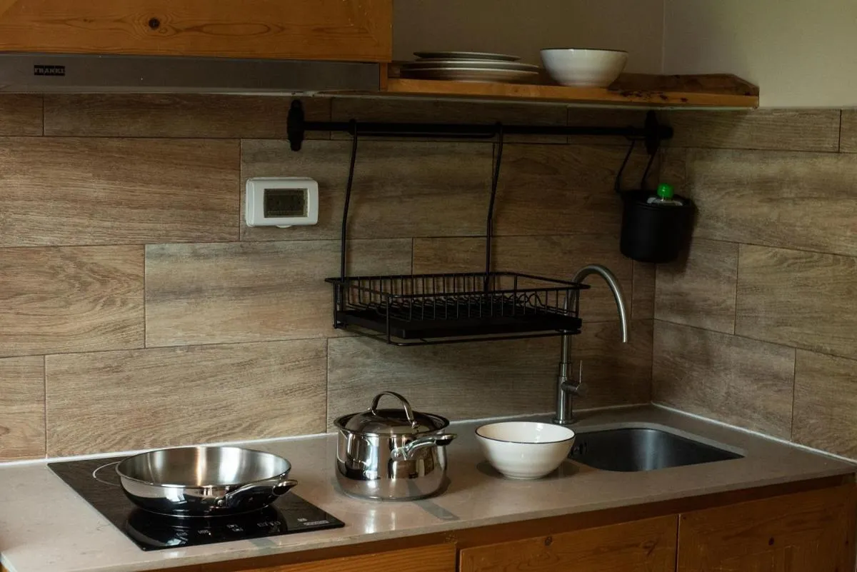 Kitchen or kitchenette in Tints of Blue Hotel