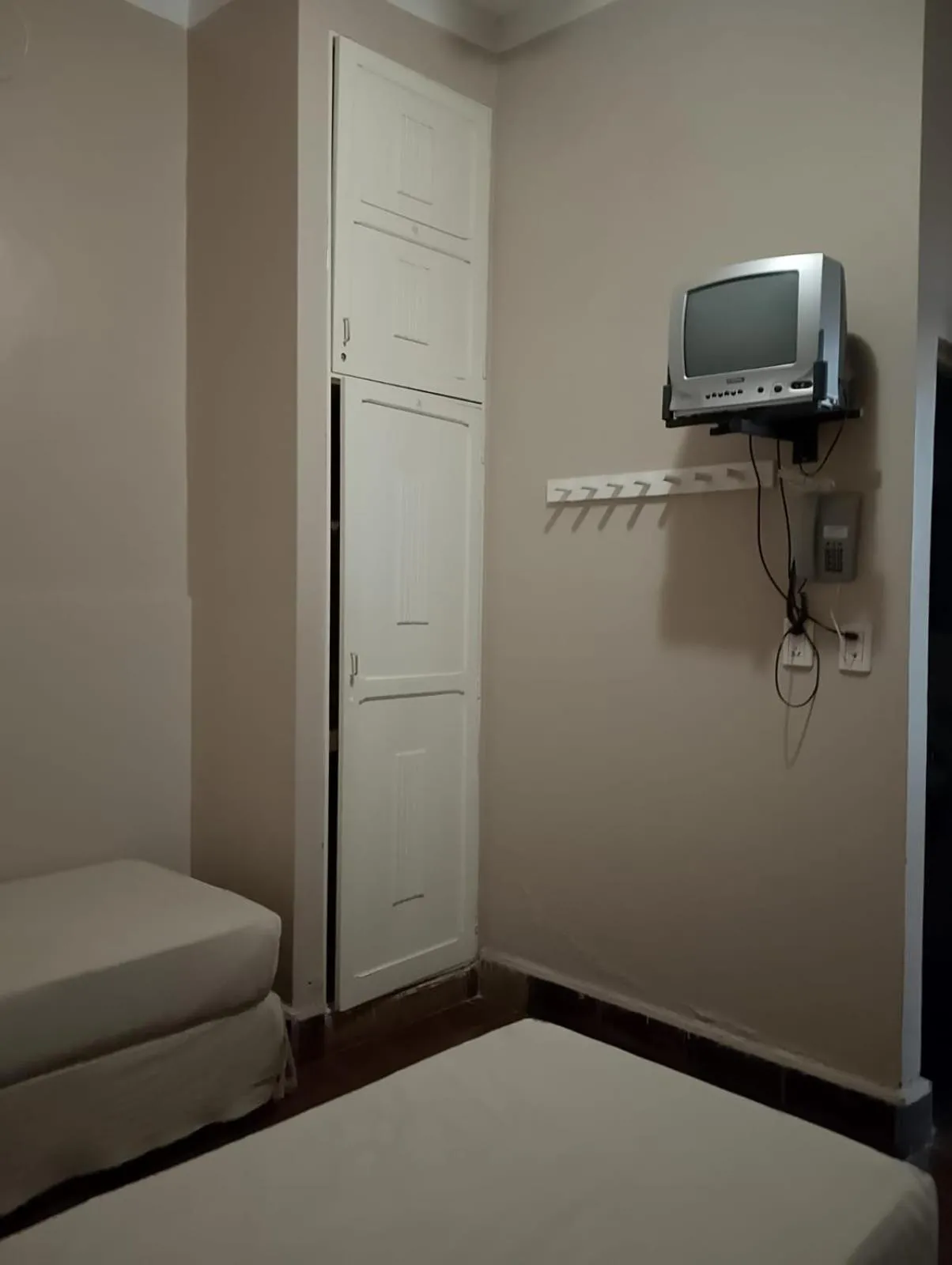 Property building, Bed in Hostal el Aljibe